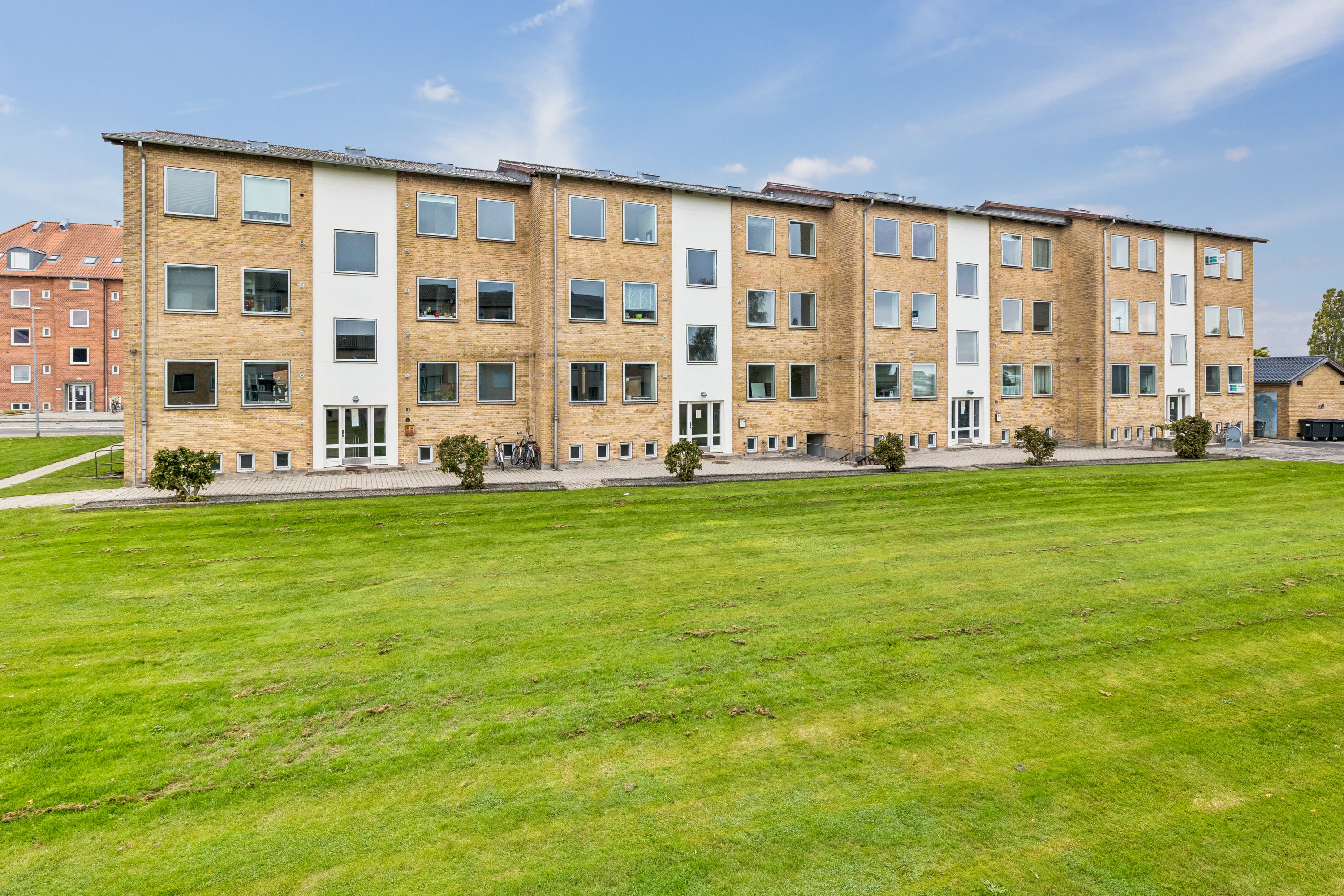 Fremhævet  billede i fuldskærmstilstand. Billede af Snerlevej 23, 2. tv., 8930 Randers NØ