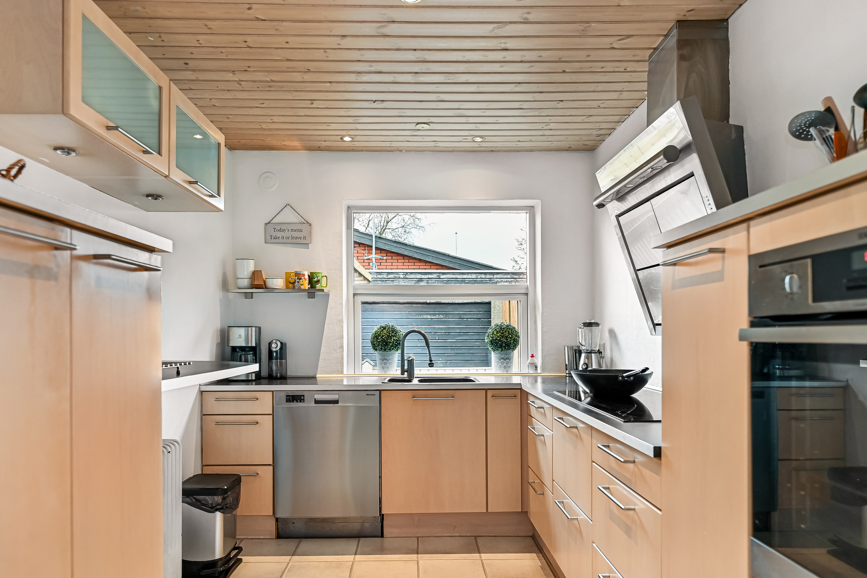 Fremhævet køkken billede i fuldskærmstilstand. Billede af Nyvangsvej 14, Lind, 7400 Herning