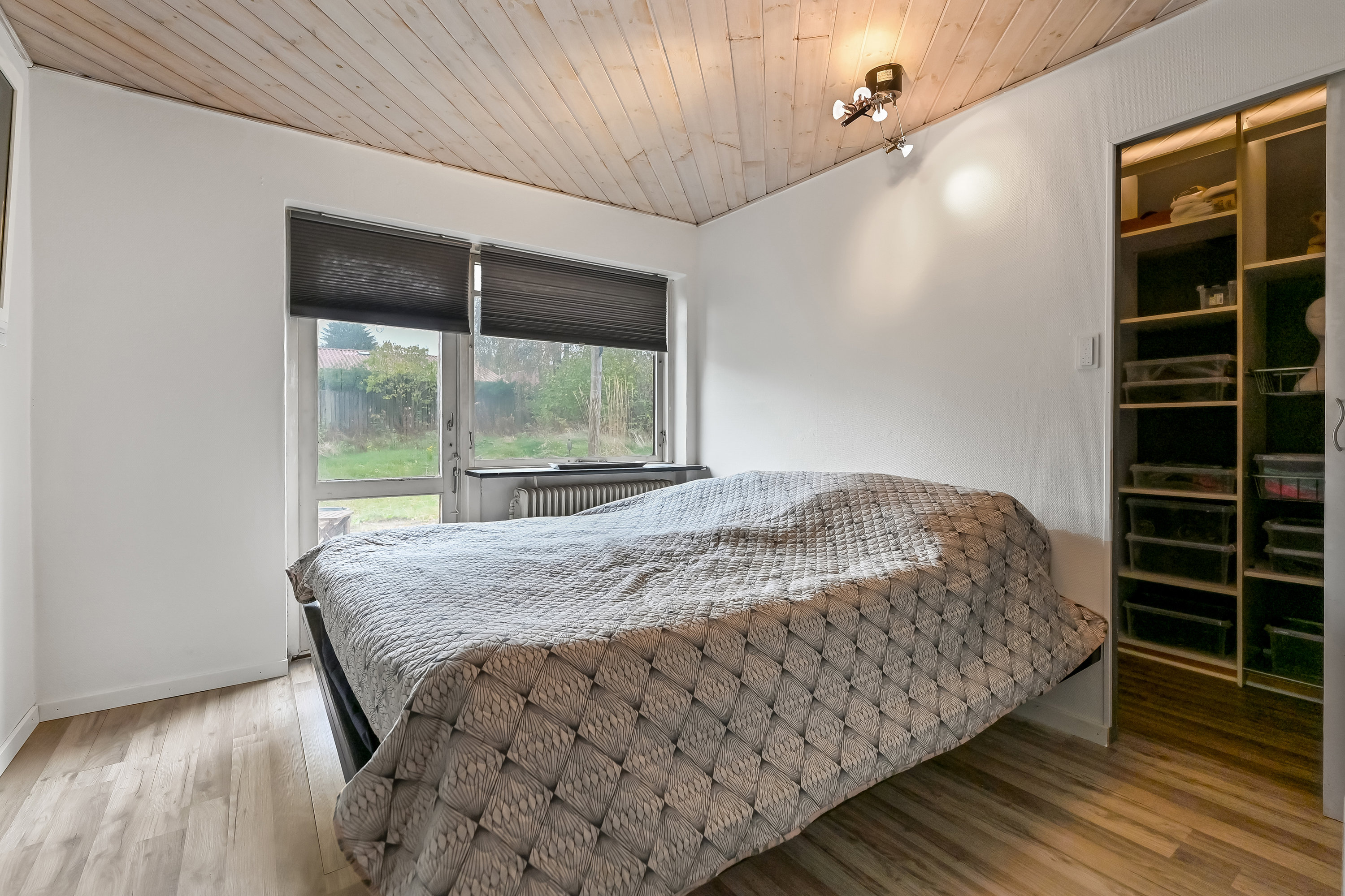 Fremhævet soveværelse billede i fuldskærmstilstand. Billede af Nyvangsvej 14, Lind, 7400 Herning