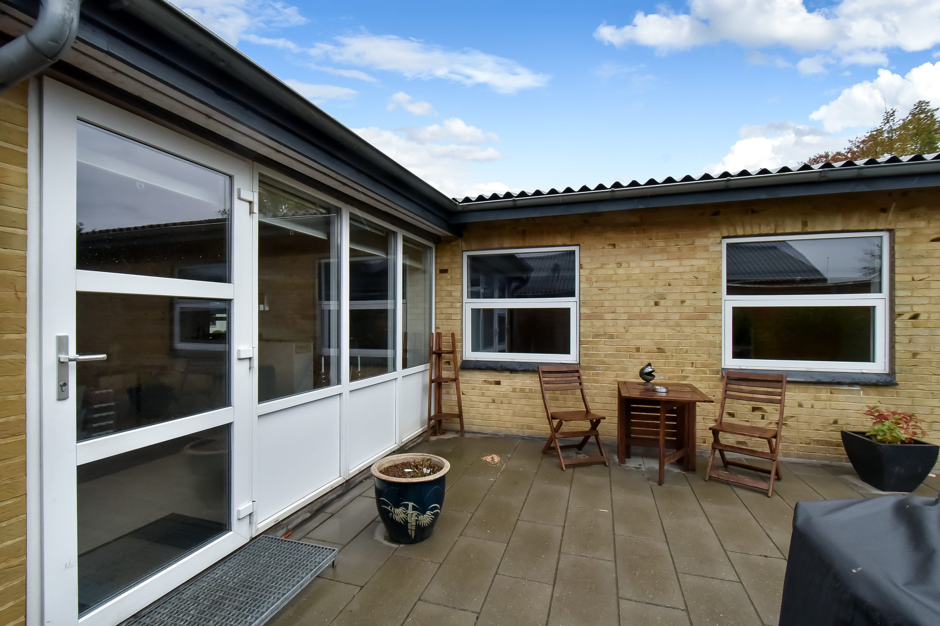 Fremhævet terrasse billede i fuldskærmstilstand. Billede af Nyvangsvej 14, Lind, 7400 Herning