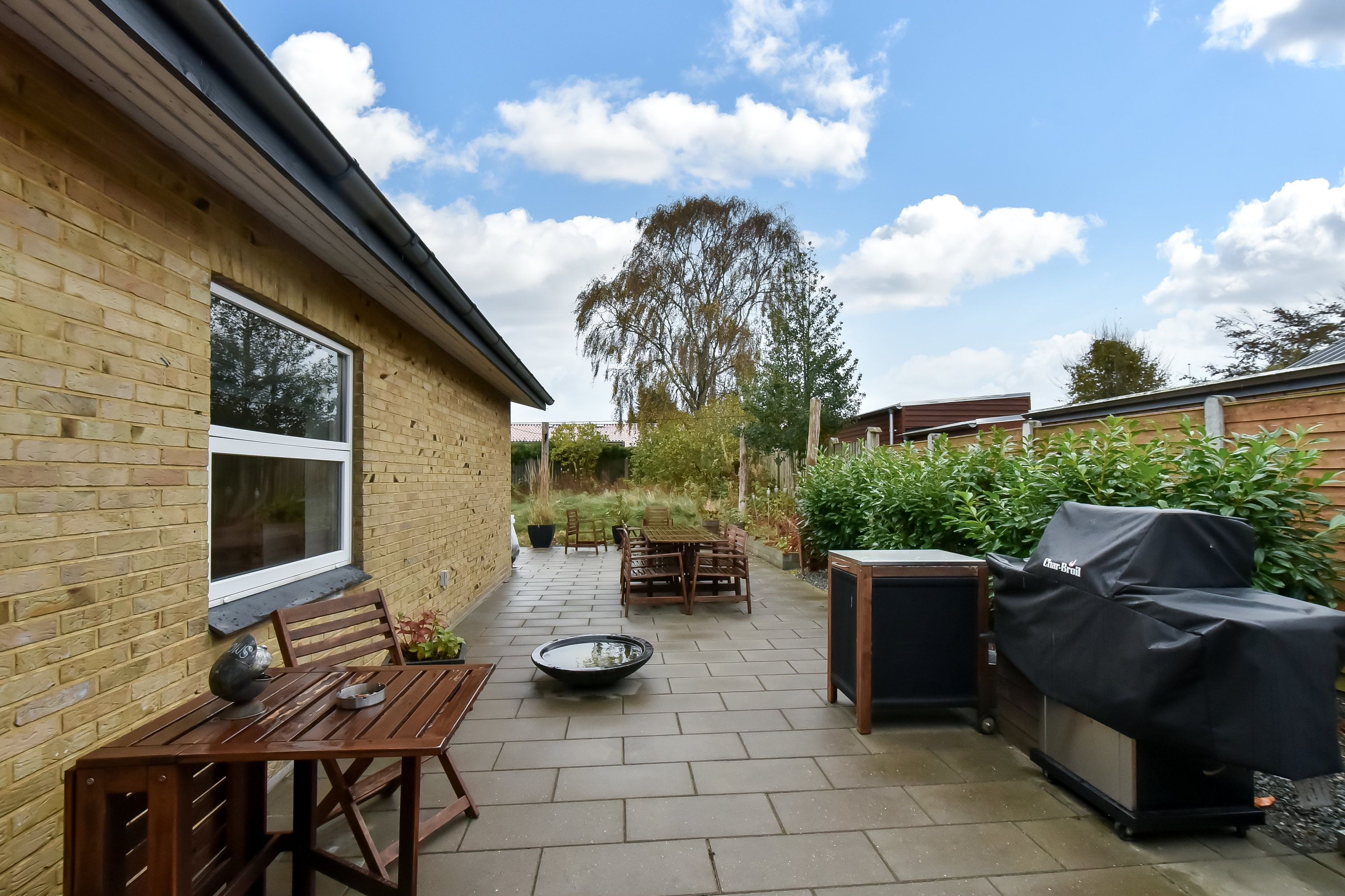 Fremhævet terrasse billede i fuldskærmstilstand. Billede af Nyvangsvej 14, Lind, 7400 Herning