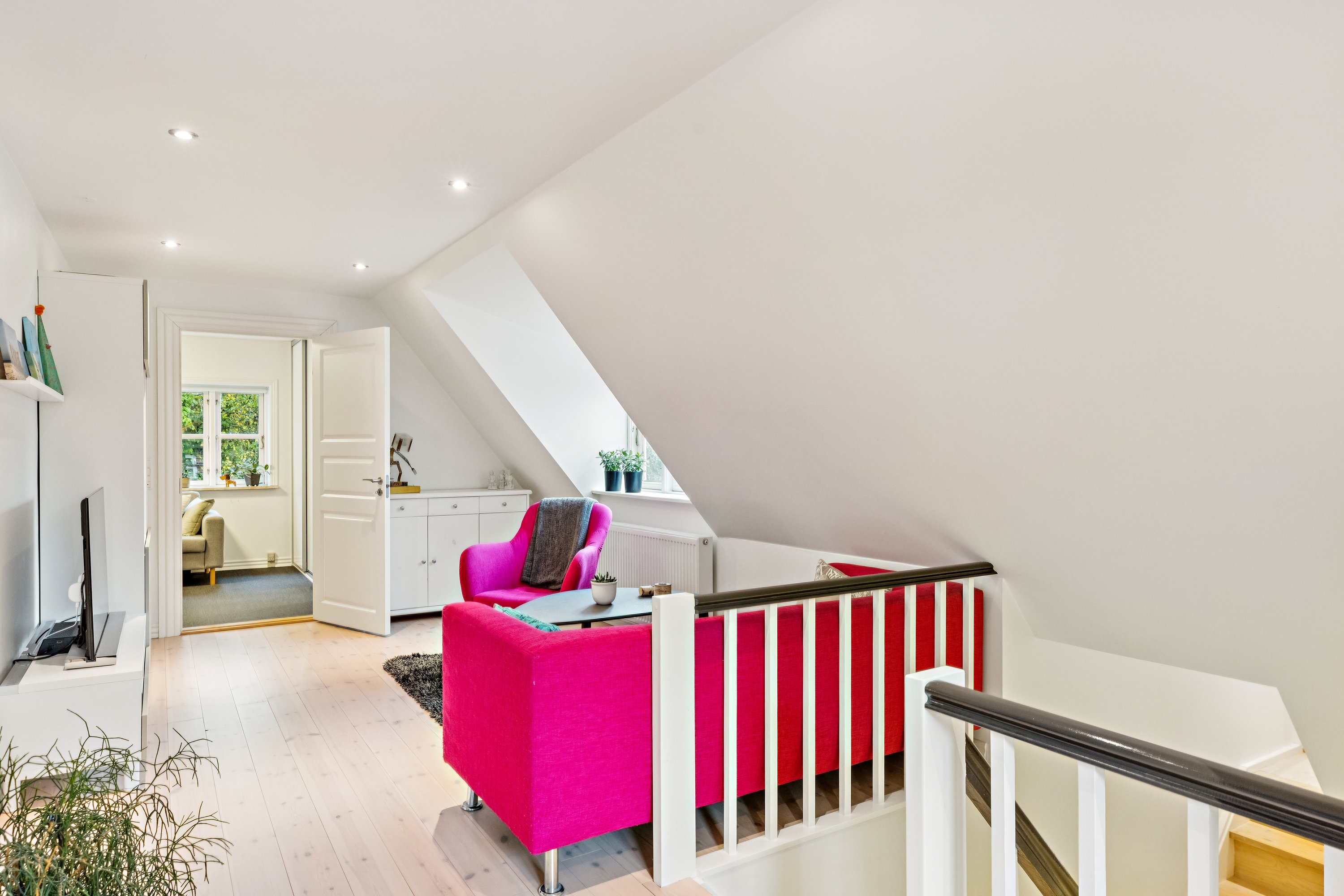 Fremhævet repos billede i fuldskærmstilstand. Billede af Ribevej 46, Egebæk, 6760 Ribe