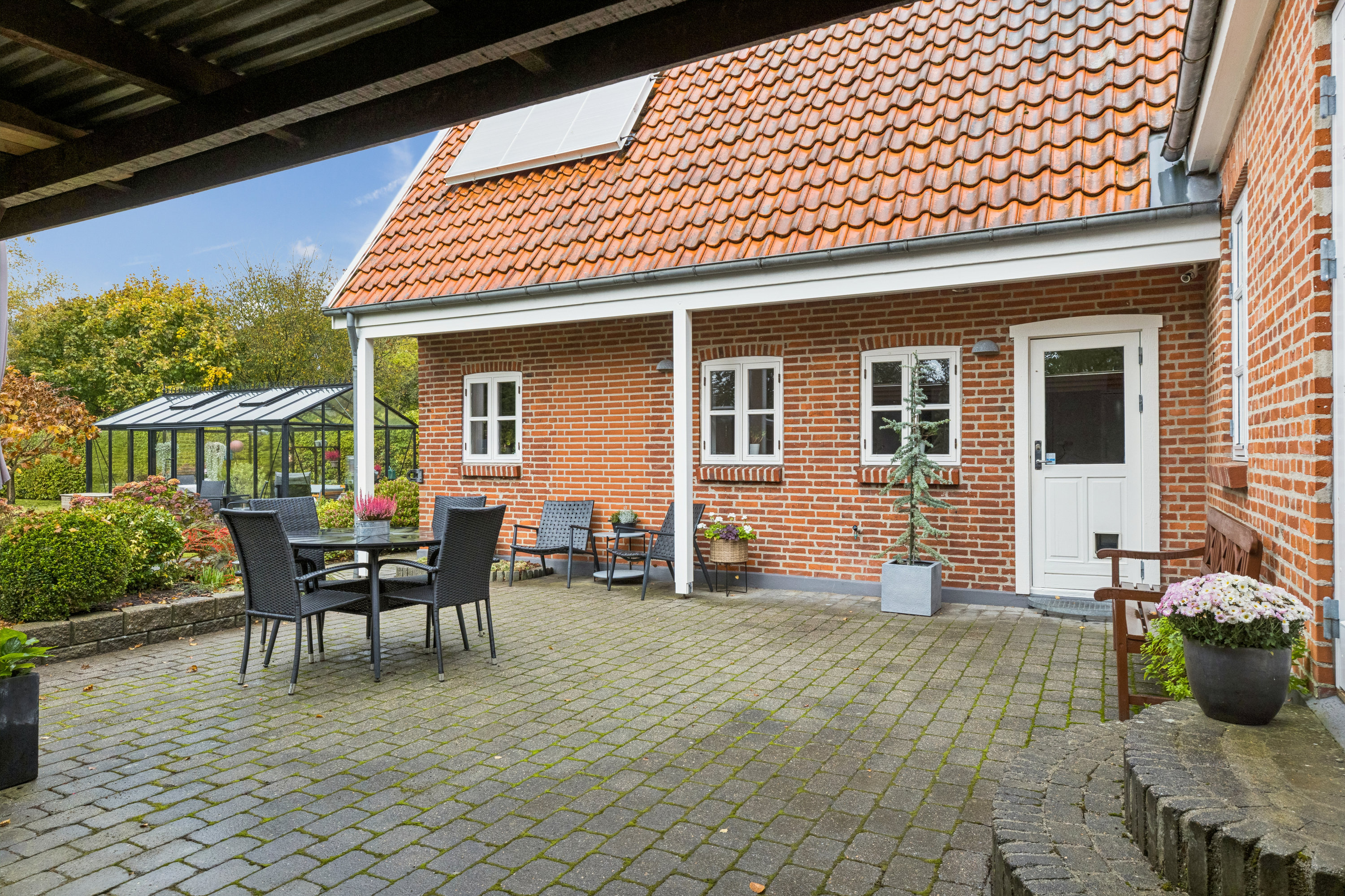 Fremhævet terrasse billede i fuldskærmstilstand. Billede af Ribevej 46, Egebæk, 6760 Ribe