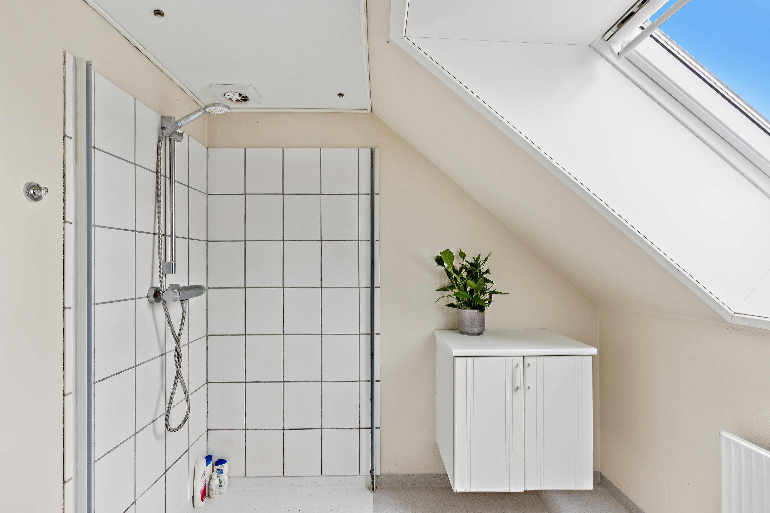 Fremhævet badeværelse billede i fuldskærmstilstand. Billede af Nørregade 44, 6690 Gørding