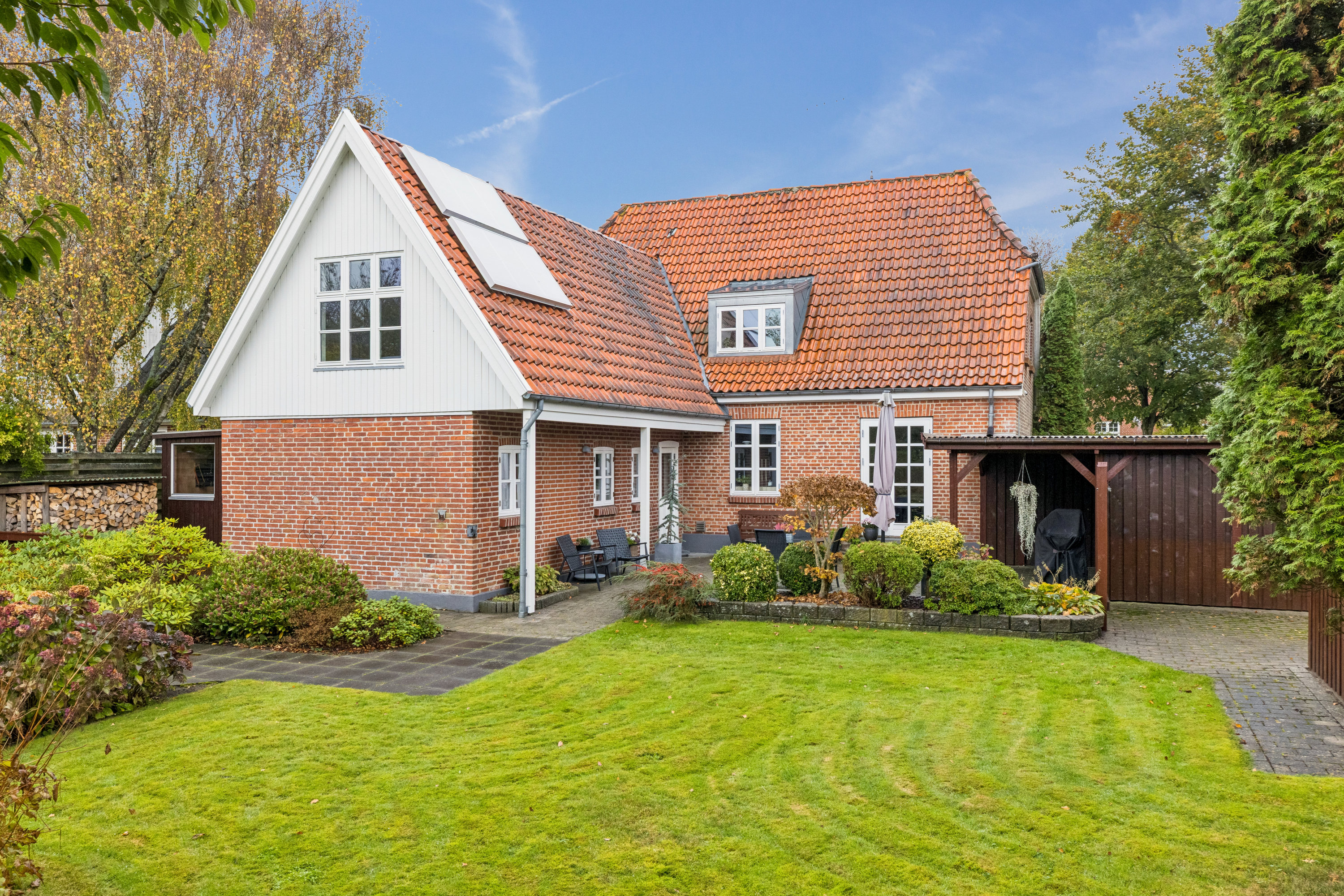 Fremhævet have billede i fuldskærmstilstand. Billede af Ribevej 46, Egebæk, 6760 Ribe