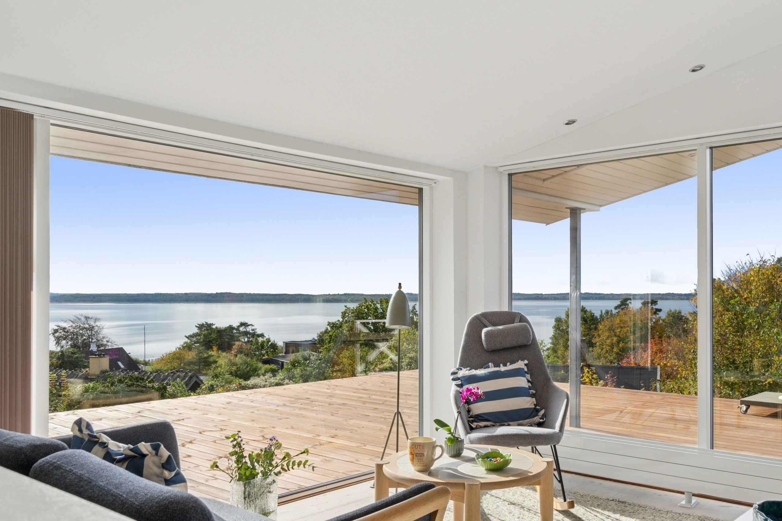 Fremhævet stue billede i fuldskærmstilstand. Billede af Spurvebakken 5, Kregme, 3300 Frederiksværk