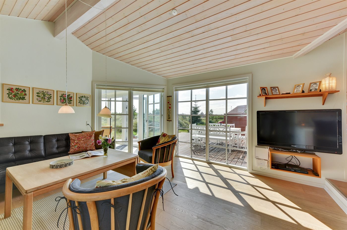 Fremhævet stue billede i fuldskærmstilstand. Billede af Syrenvej 75, Stauning, 6900 Skjern