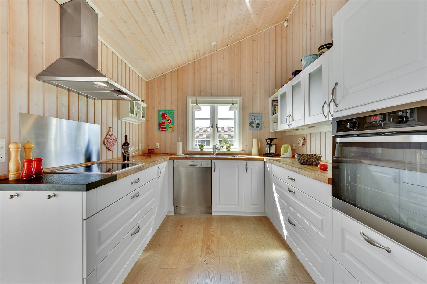 Fremhævet køkken billede i fuldskærmstilstand. Billede af Syrenvej 75, Stauning, 6900 Skjern