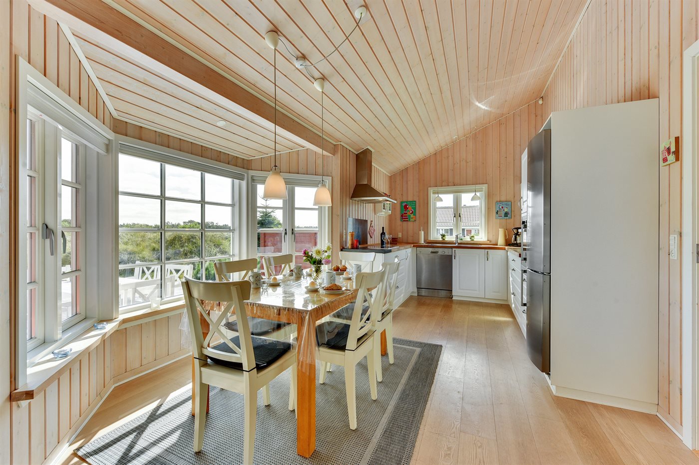 Fremhævet stue billede i fuldskærmstilstand. Billede af Syrenvej 75, Stauning, 6900 Skjern