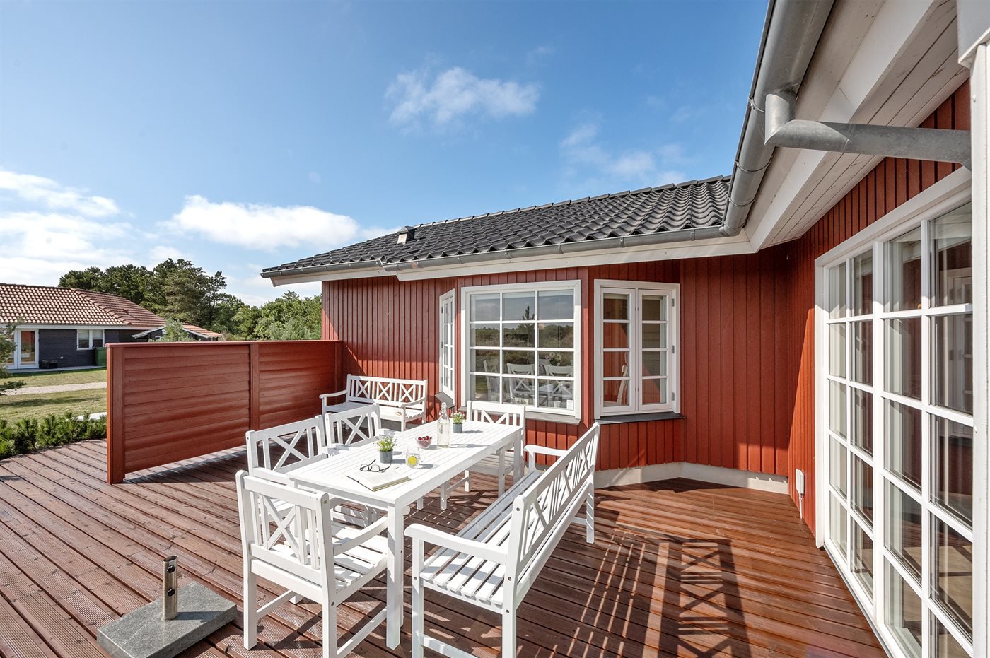 Fremhævet facade billede i fuldskærmstilstand. Billede af Syrenvej 75, Stauning, 6900 Skjern