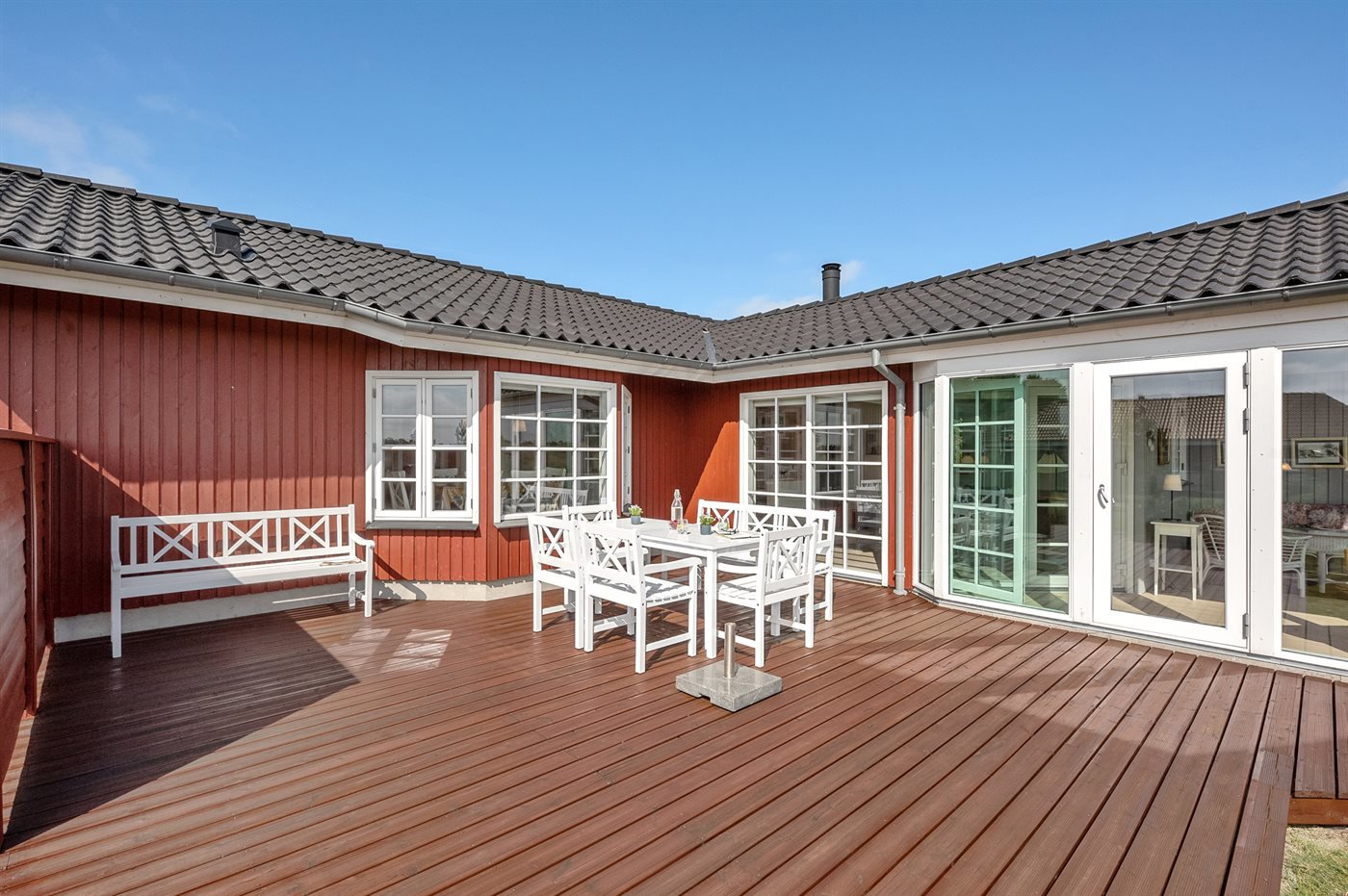 Fremhævet facade billede i fuldskærmstilstand. Billede af Syrenvej 75, Stauning, 6900 Skjern