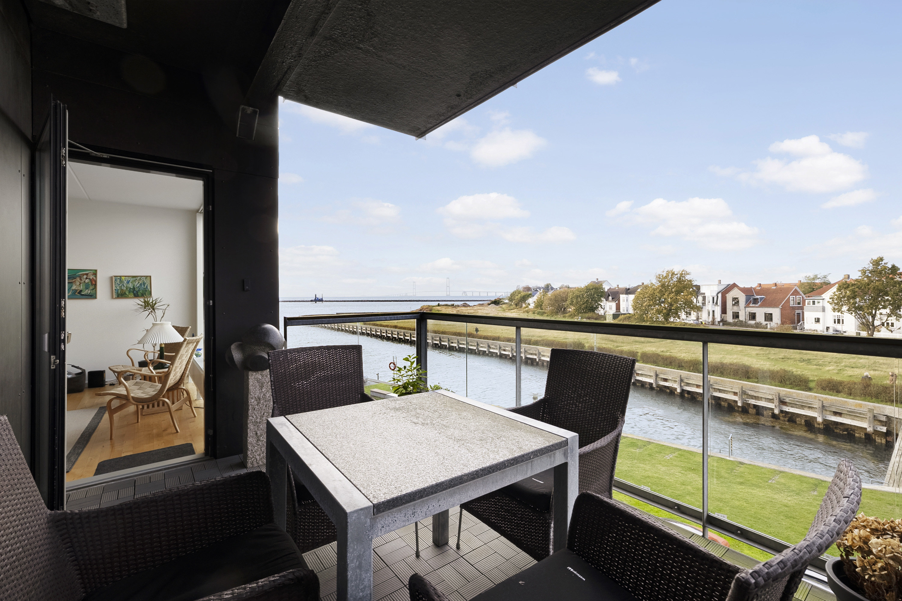 Miniaturebillede 1: altan. Billede af Strandvej 37, 2. tv., 4220 Korsør