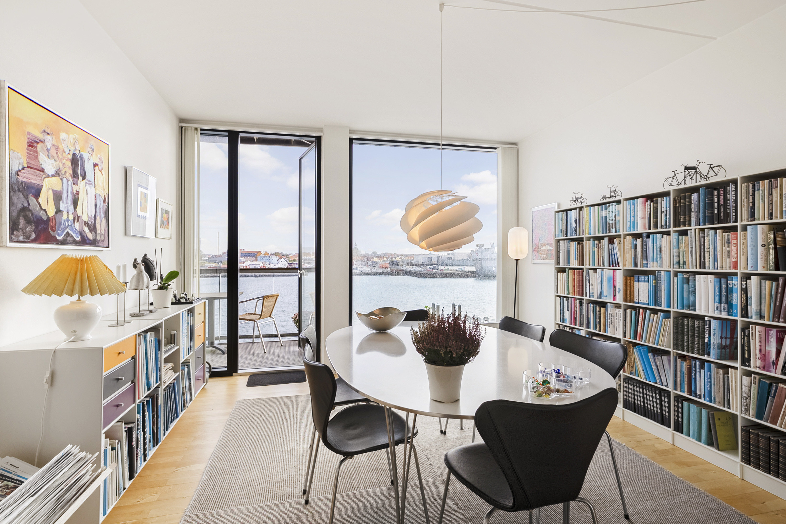 Fremhævet stue billede i fuldskærmstilstand. Billede af Strandvej 37, 2. tv., 4220 Korsør