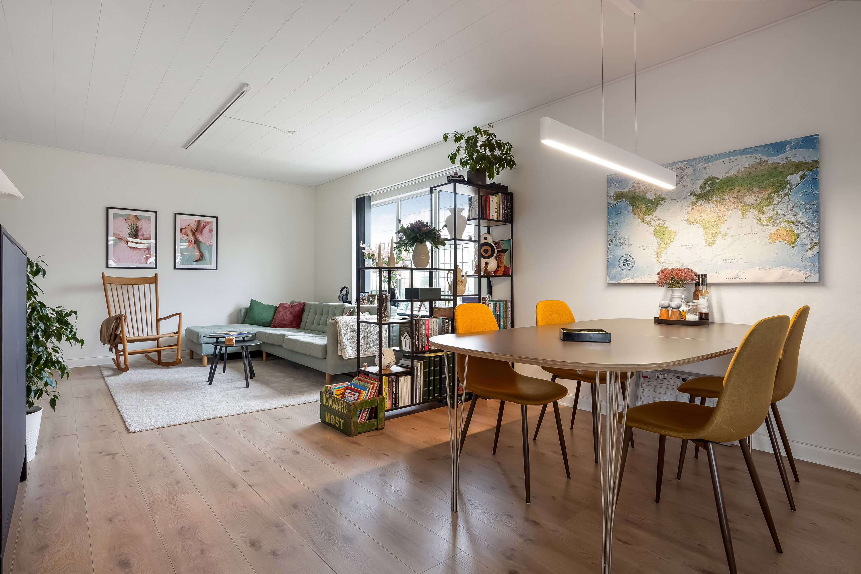 Fremhævet stue billede i fuldskærmstilstand. Billede af Violvej 1, 5500 Middelfart