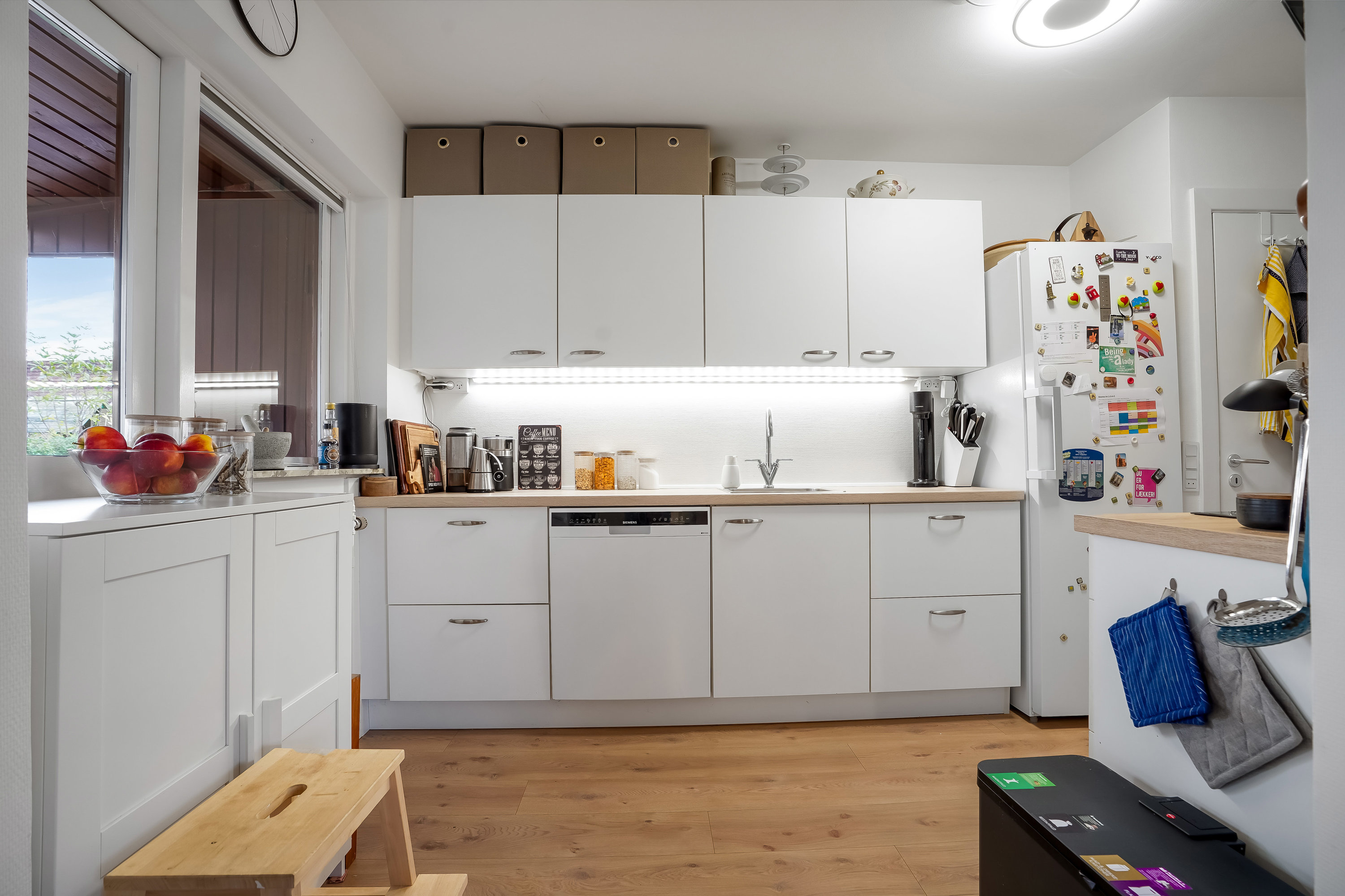 Fremhævet køkken billede i fuldskærmstilstand. Billede af Violvej 1, 5500 Middelfart