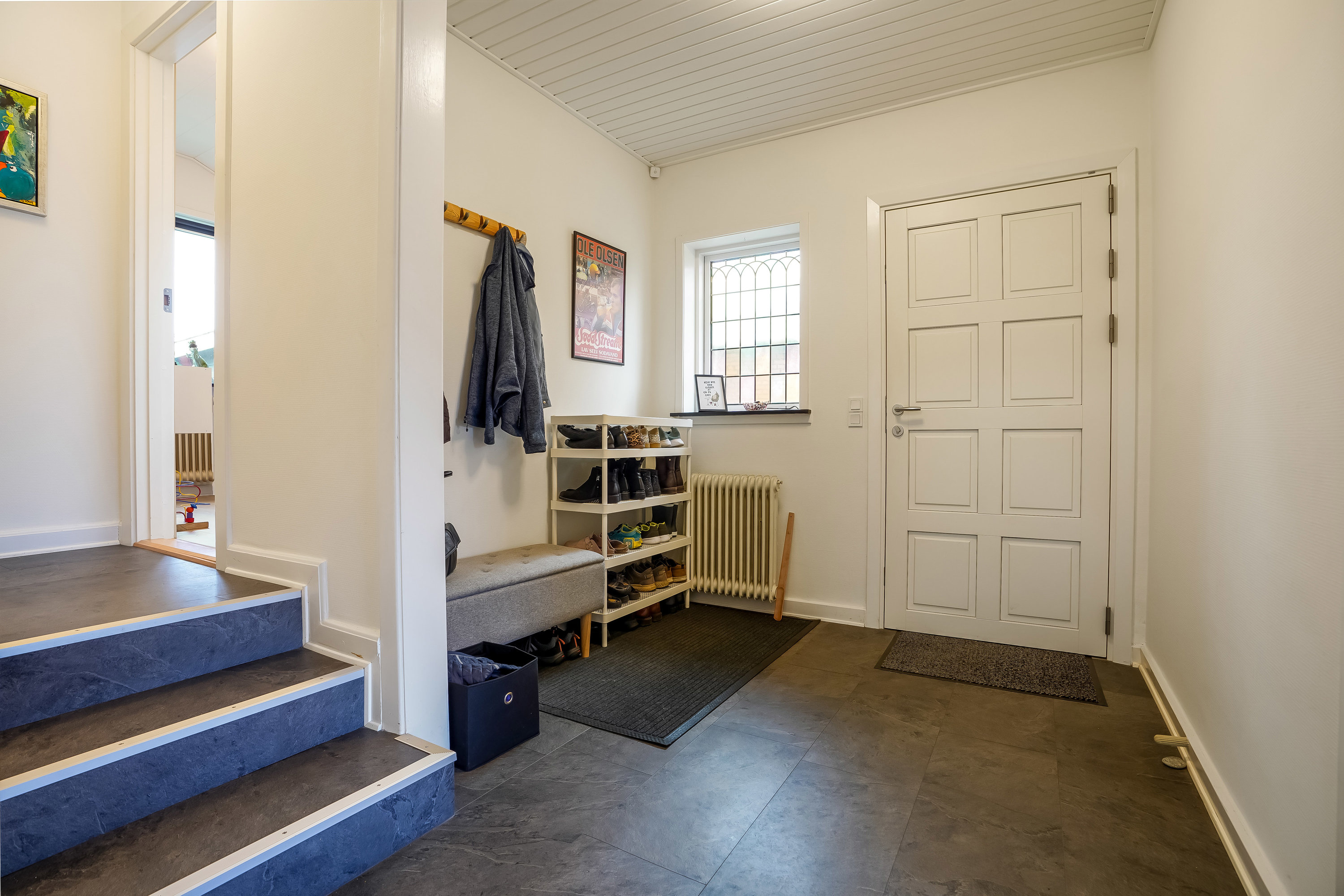 Fremhævet entré billede i fuldskærmstilstand. Billede af Violvej 1, 5500 Middelfart