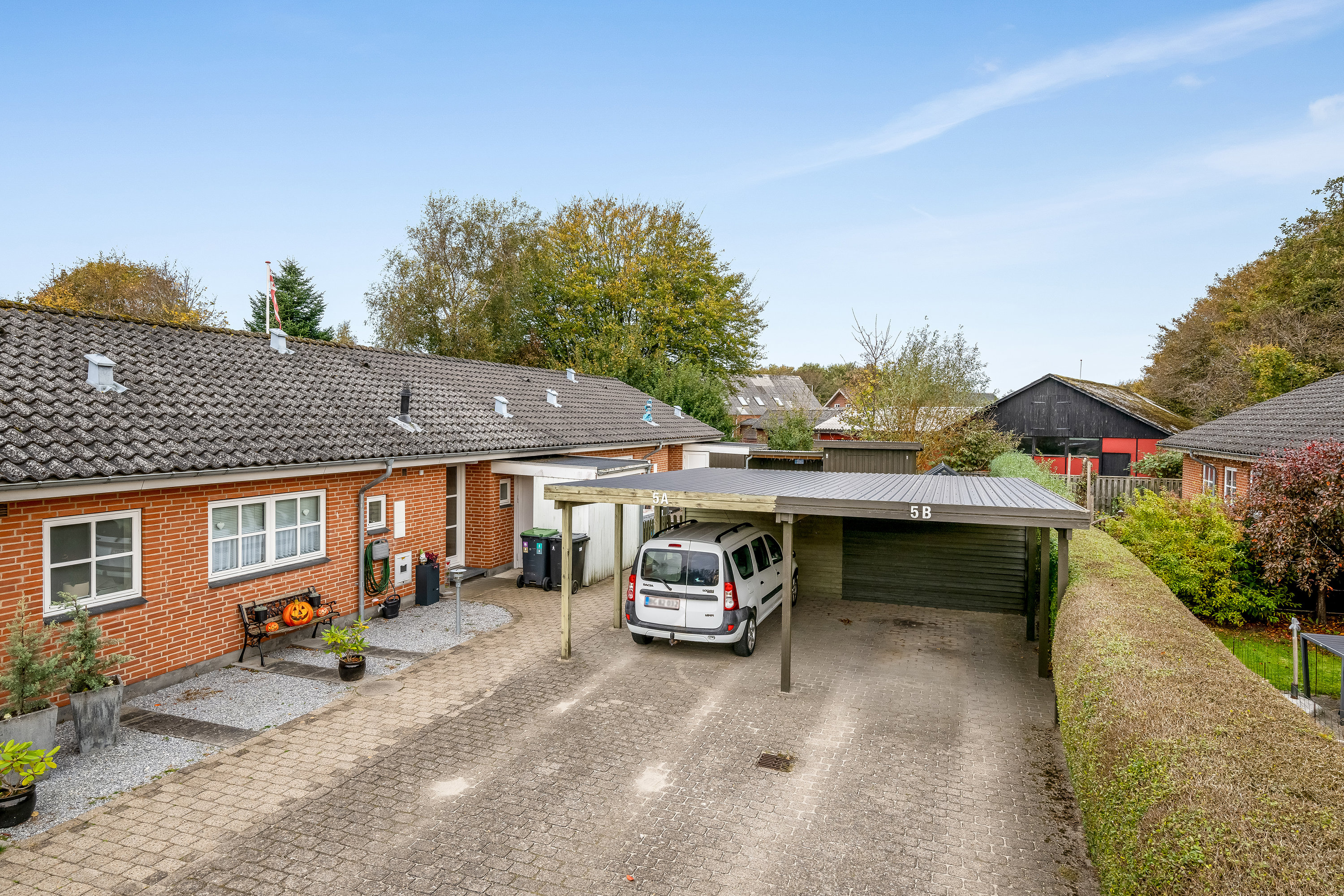 Fremhævet facade billede i fuldskærmstilstand. Billede af Parkalle 5B, Lunde, 6830 Nørre Nebel