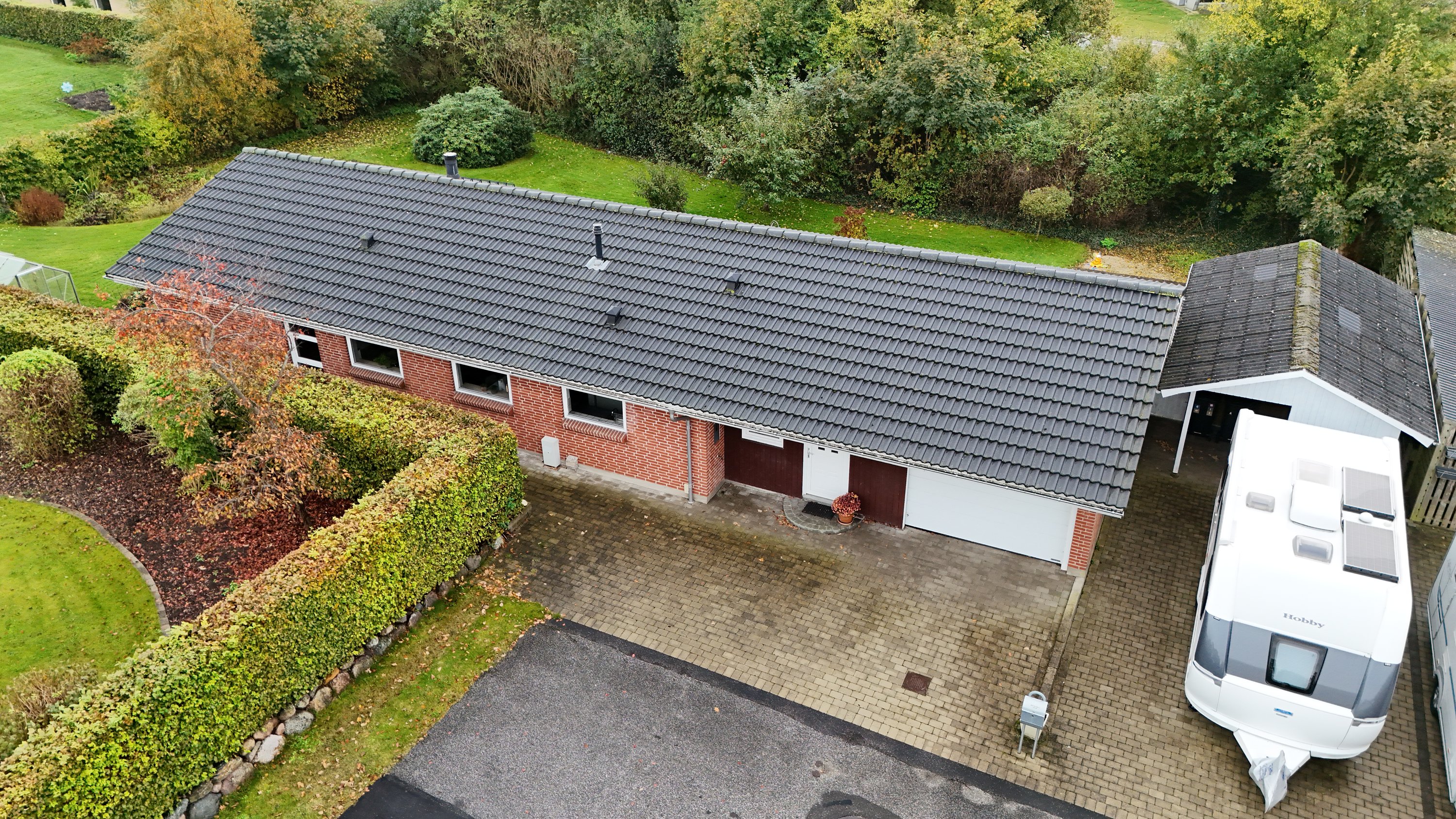 Fremhævet luftfoto billede i fuldskærmstilstand. Billede af Valmuevej 6, 9500 Hobro