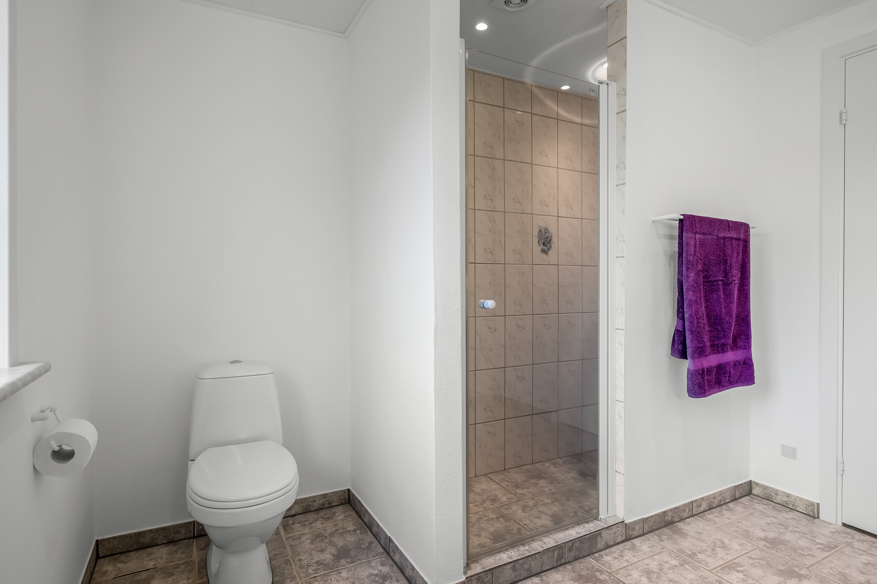 Fremhævet badeværelse billede i fuldskærmstilstand. Billede af Ahornvej 20, Abild, 6270 Tønder