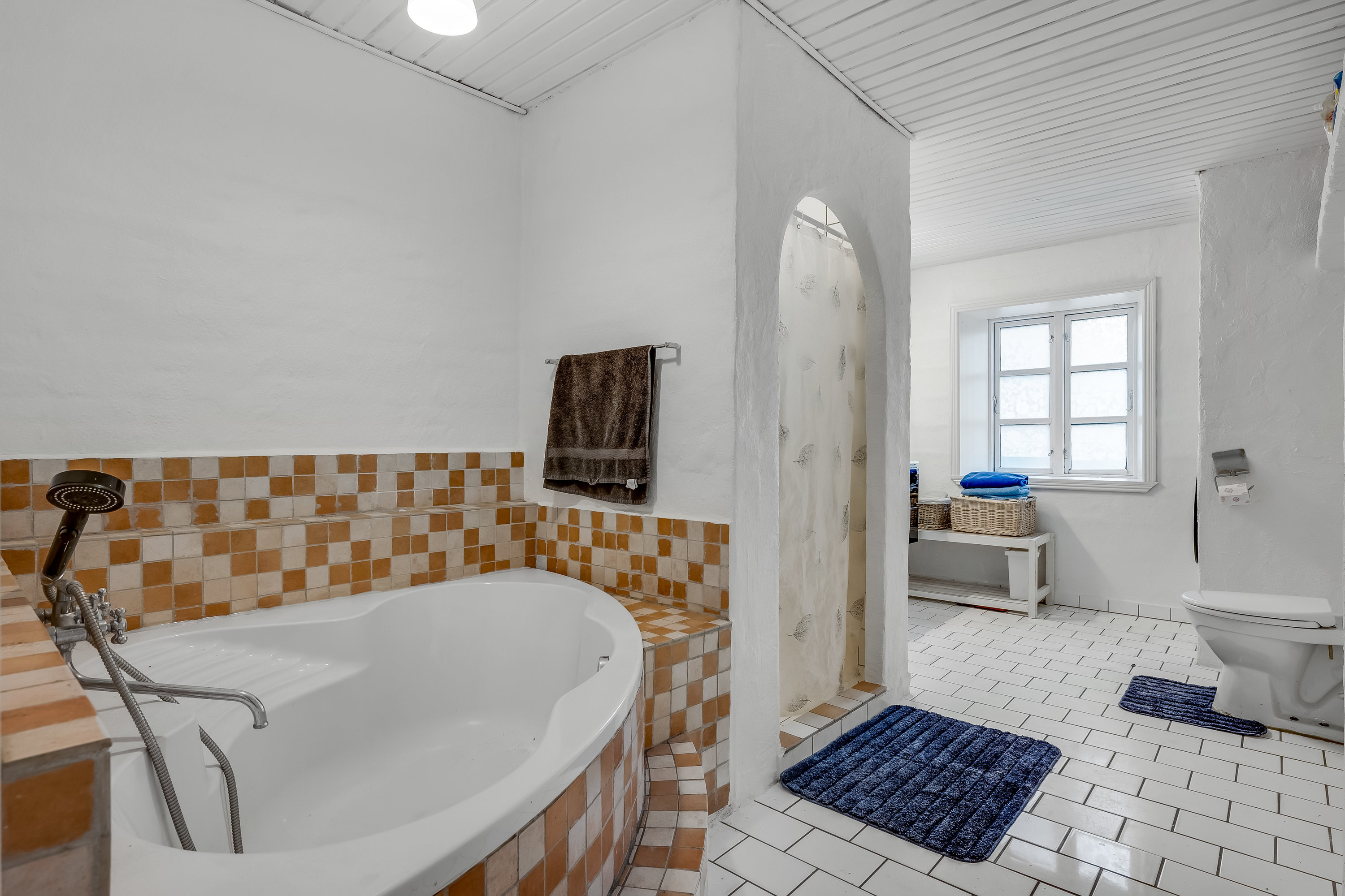 Fremhævet badeværelse billede i fuldskærmstilstand. Billede af Fogderup Bygade 19, 6372 Bylderup-Bov