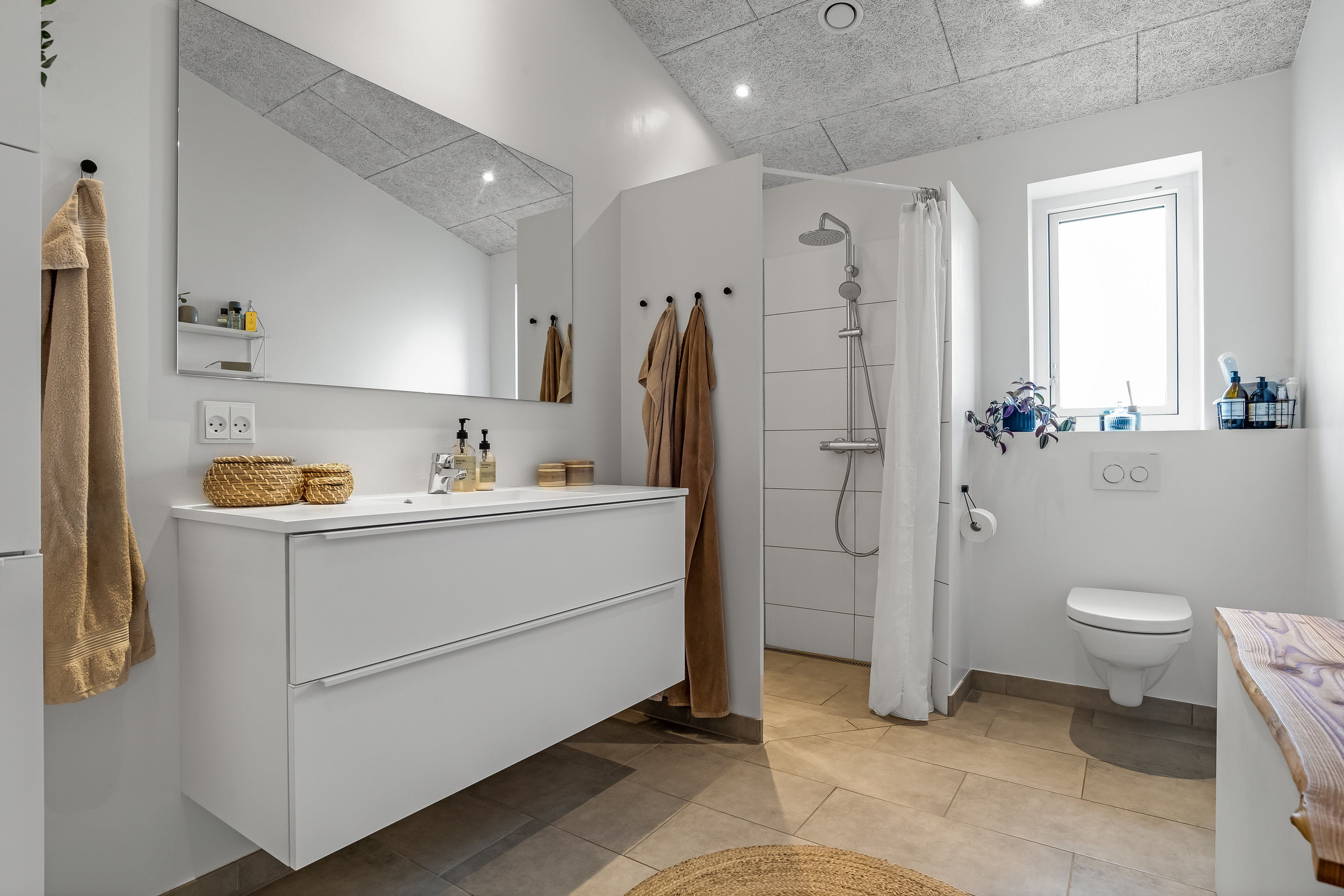 Fremhævet badeværelse billede i fuldskærmstilstand. Billede af Folden 25, 7500 Holstebro