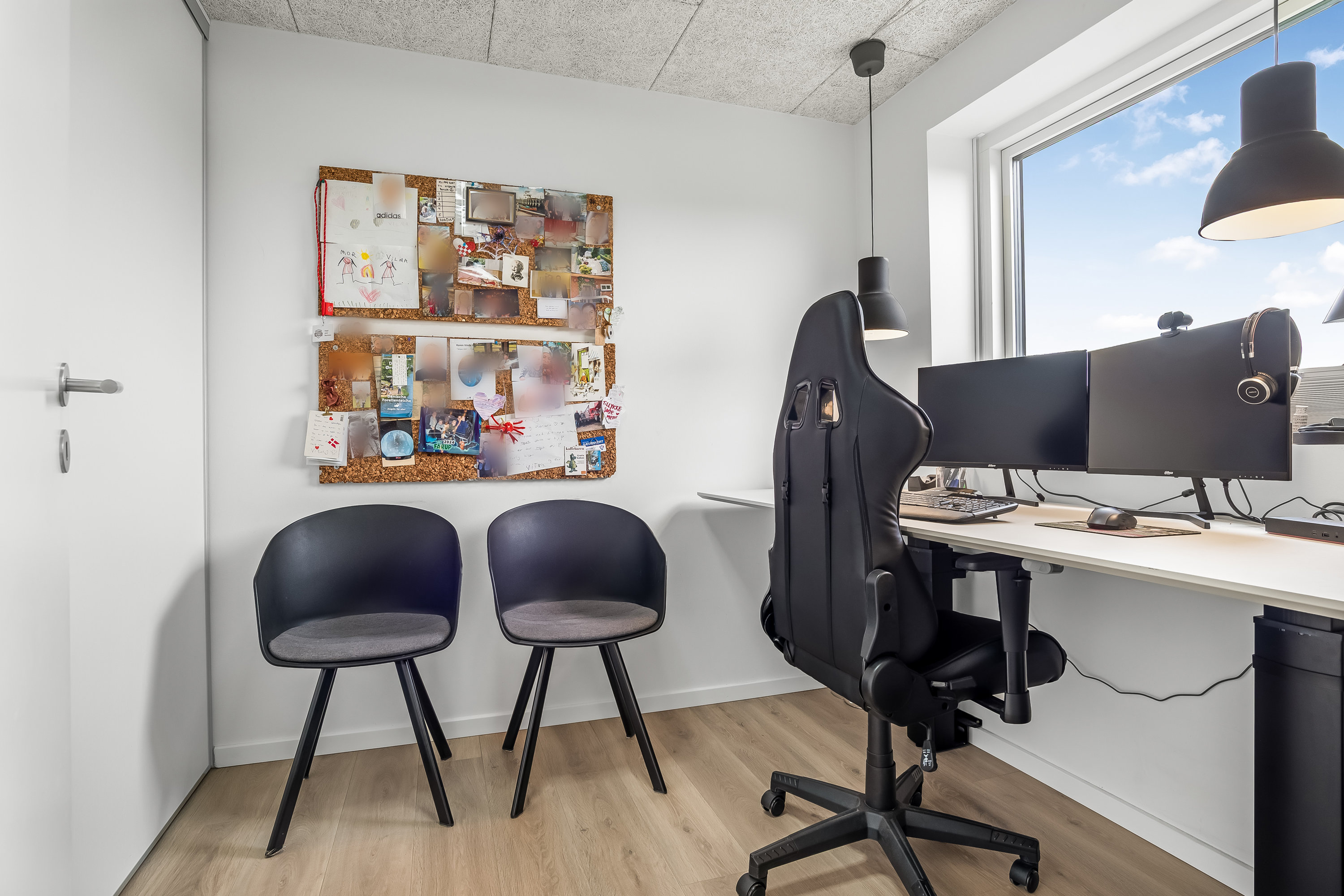 Fremhævet kontor billede i fuldskærmstilstand. Billede af Folden 25, 7500 Holstebro