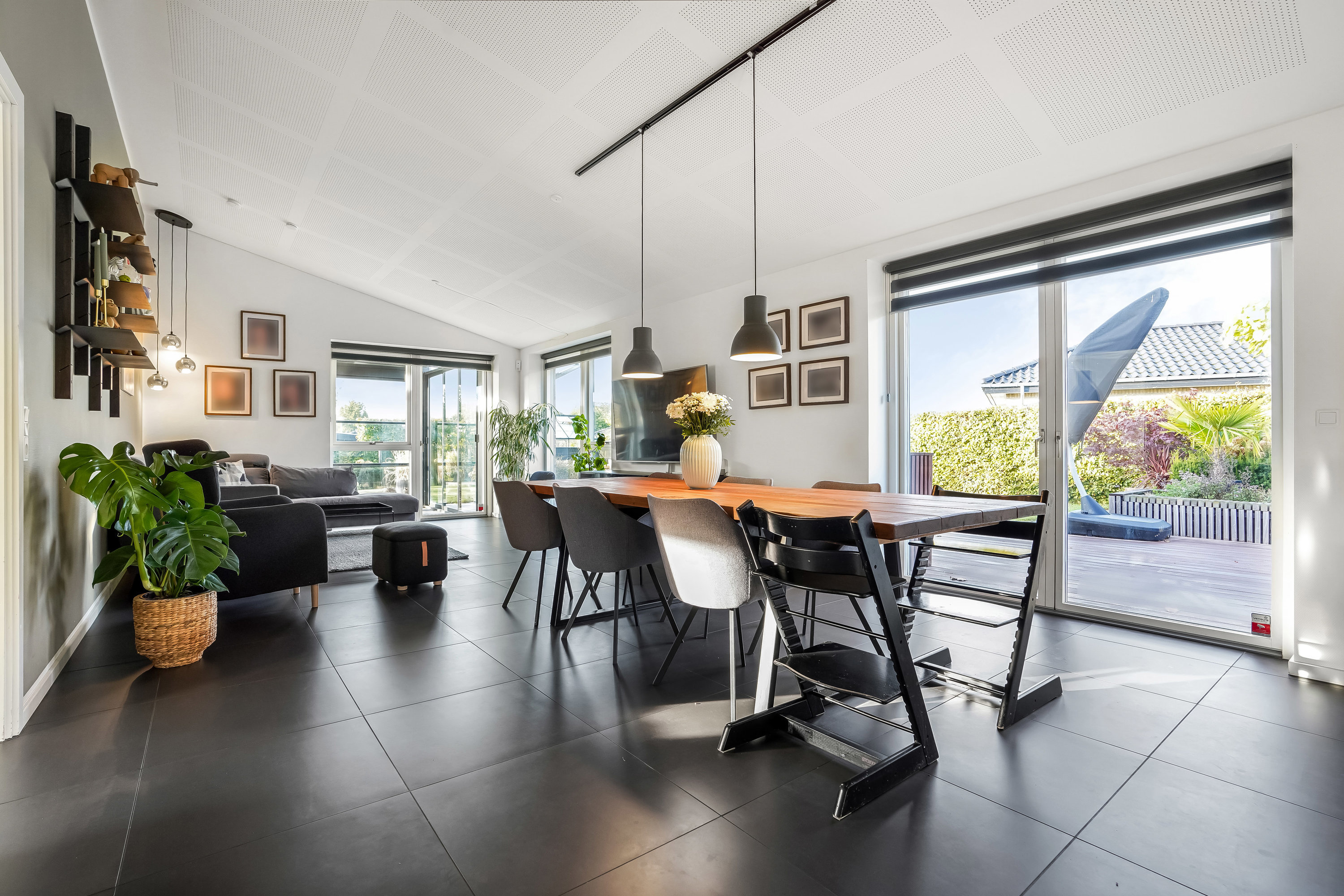 Fremhævet stue billede i fuldskærmstilstand. Billede af Gartnerlunden 17, Anderup, 5270 Odense N