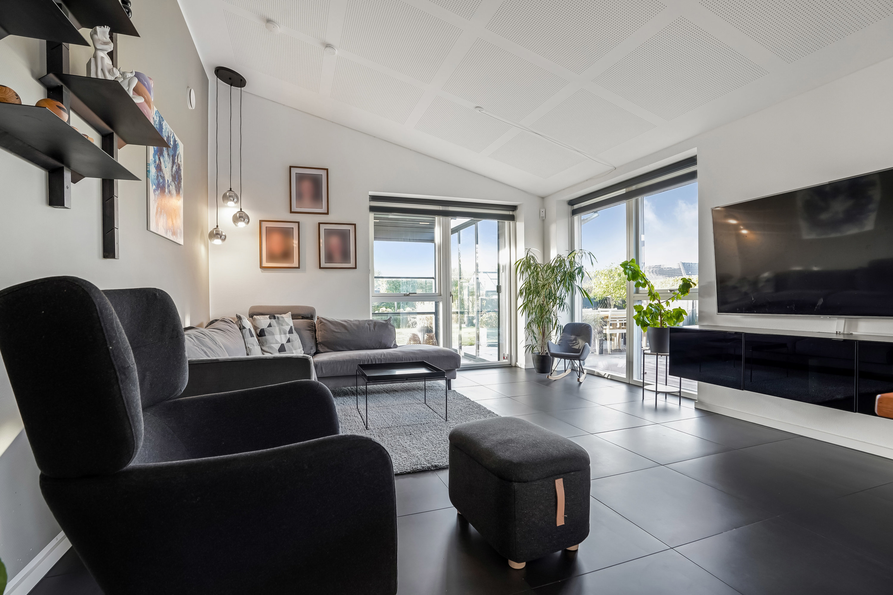 Fremhævet stue billede i fuldskærmstilstand. Billede af Gartnerlunden 17, Anderup, 5270 Odense N