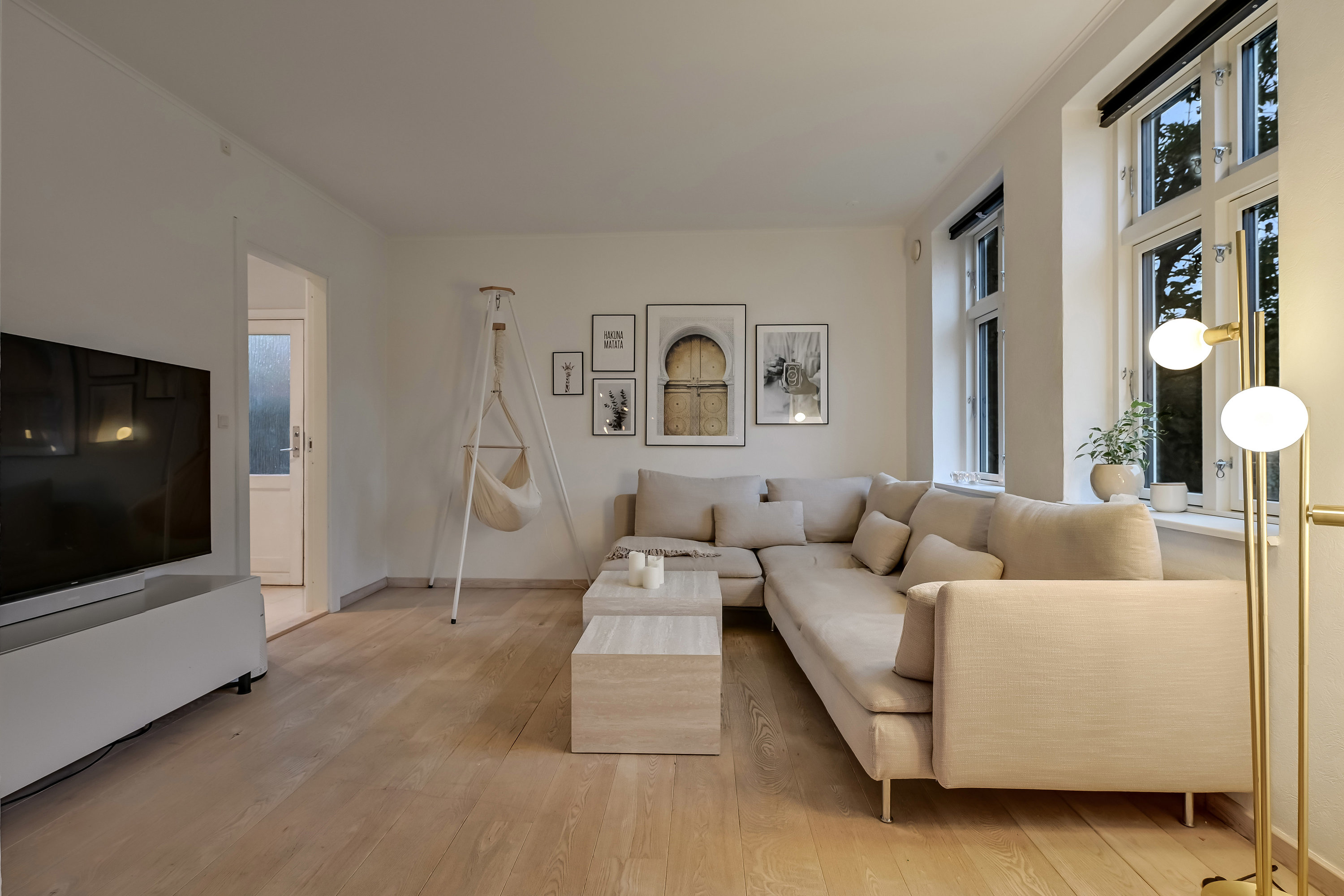 Fremhævet stue billede i fuldskærmstilstand. Billede af Stormgade 82, 6700 Esbjerg