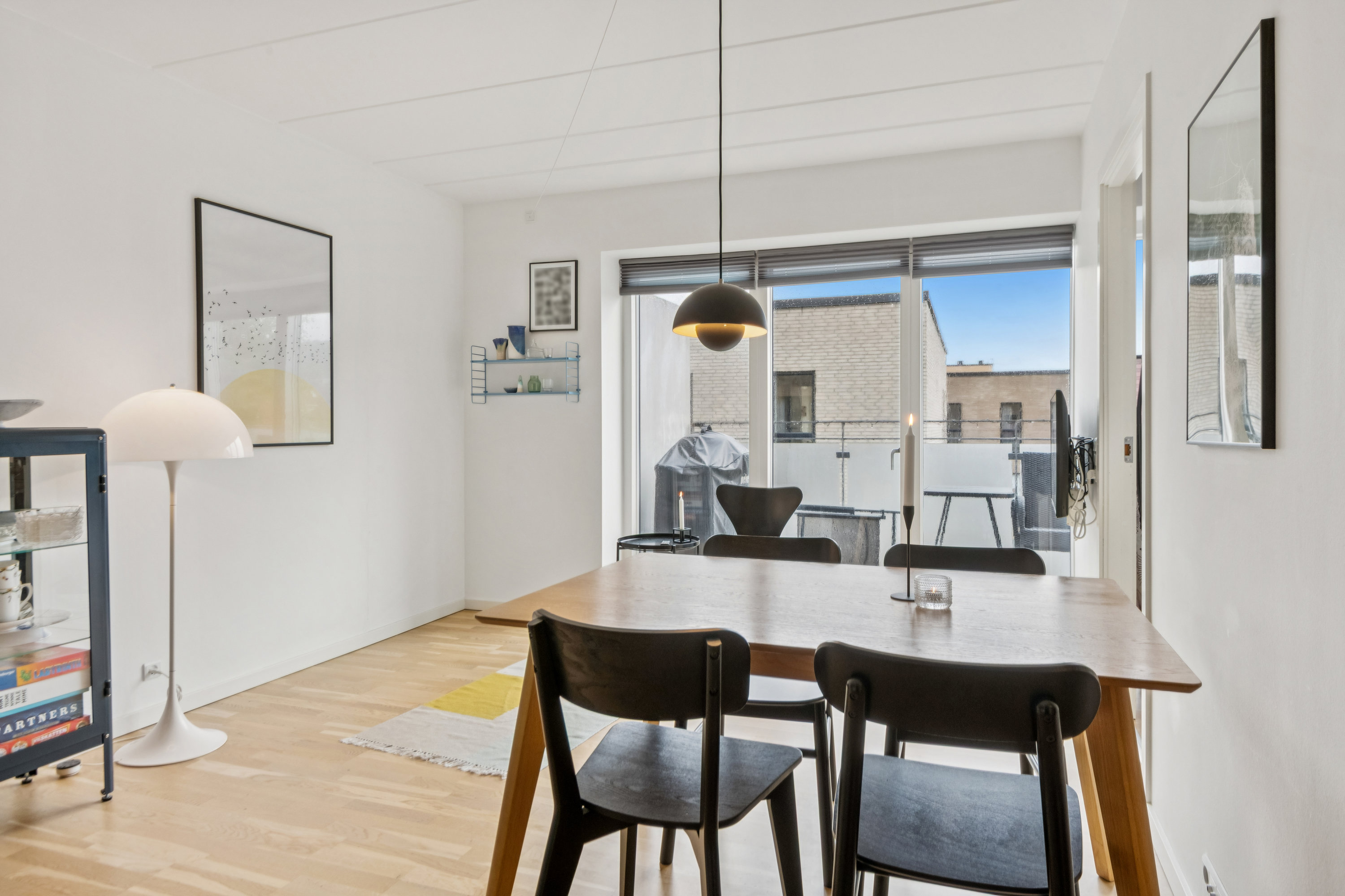 Fremhævet stue billede i fuldskærmstilstand. Billede af Forchhammersvej 9A, 2. 4., 9000 Aalborg