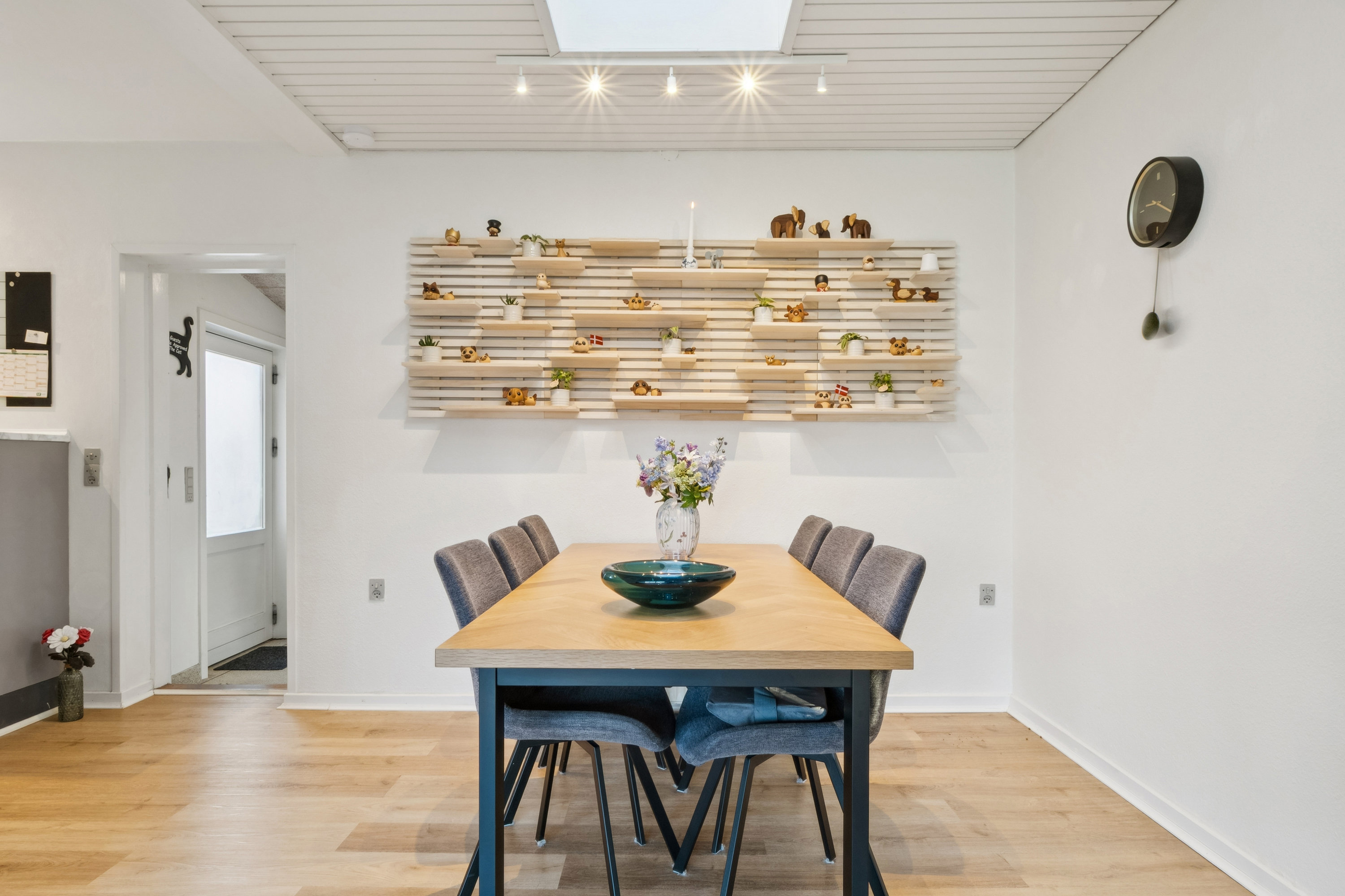 Fremhævet stue billede i fuldskærmstilstand. Billede af Klingenbergsgade 39, 7900 Nykøbing M