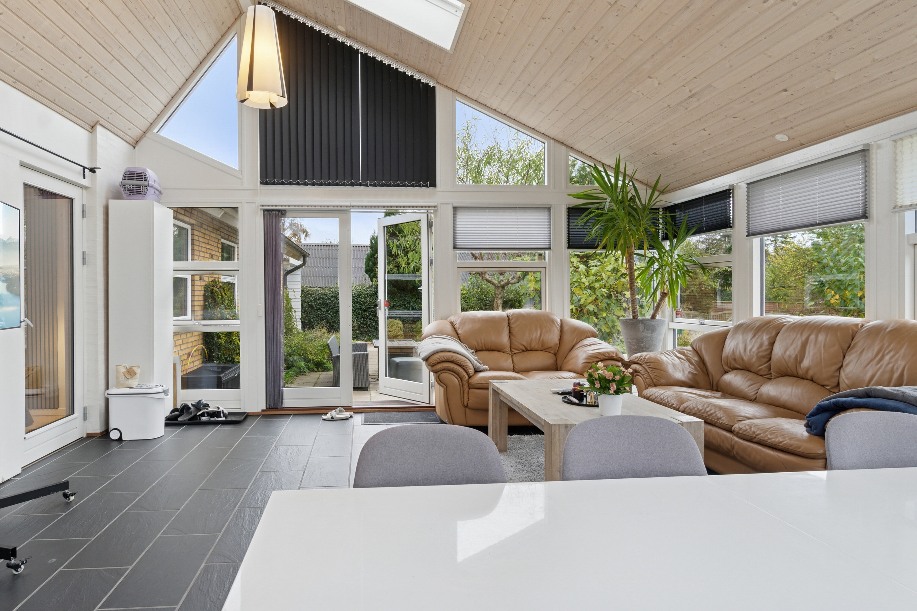 Fremhævet stue billede i fuldskærmstilstand. Billede af Væbnervænget 6, 4400 Kalundborg