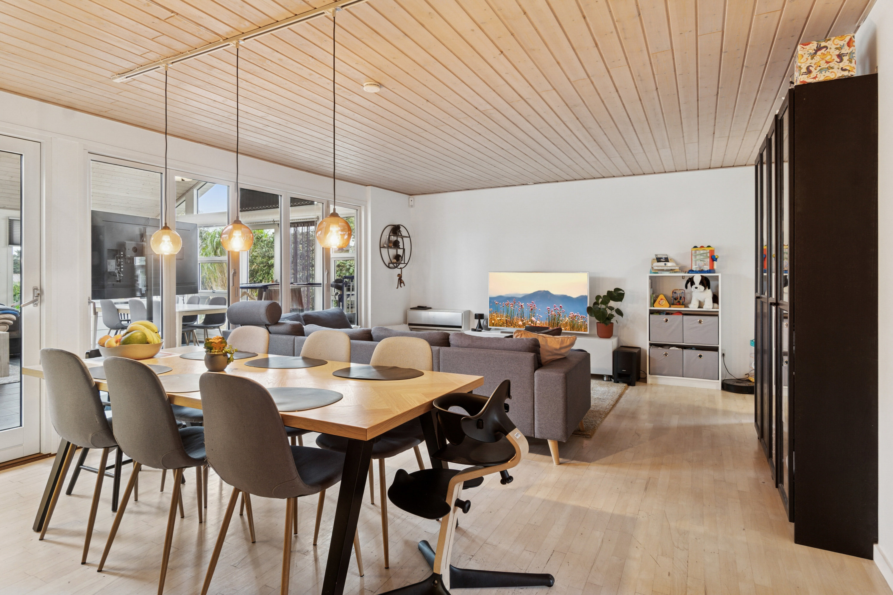 Fremhævet spisestue billede i fuldskærmstilstand. Billede af Væbnervænget 6, 4400 Kalundborg