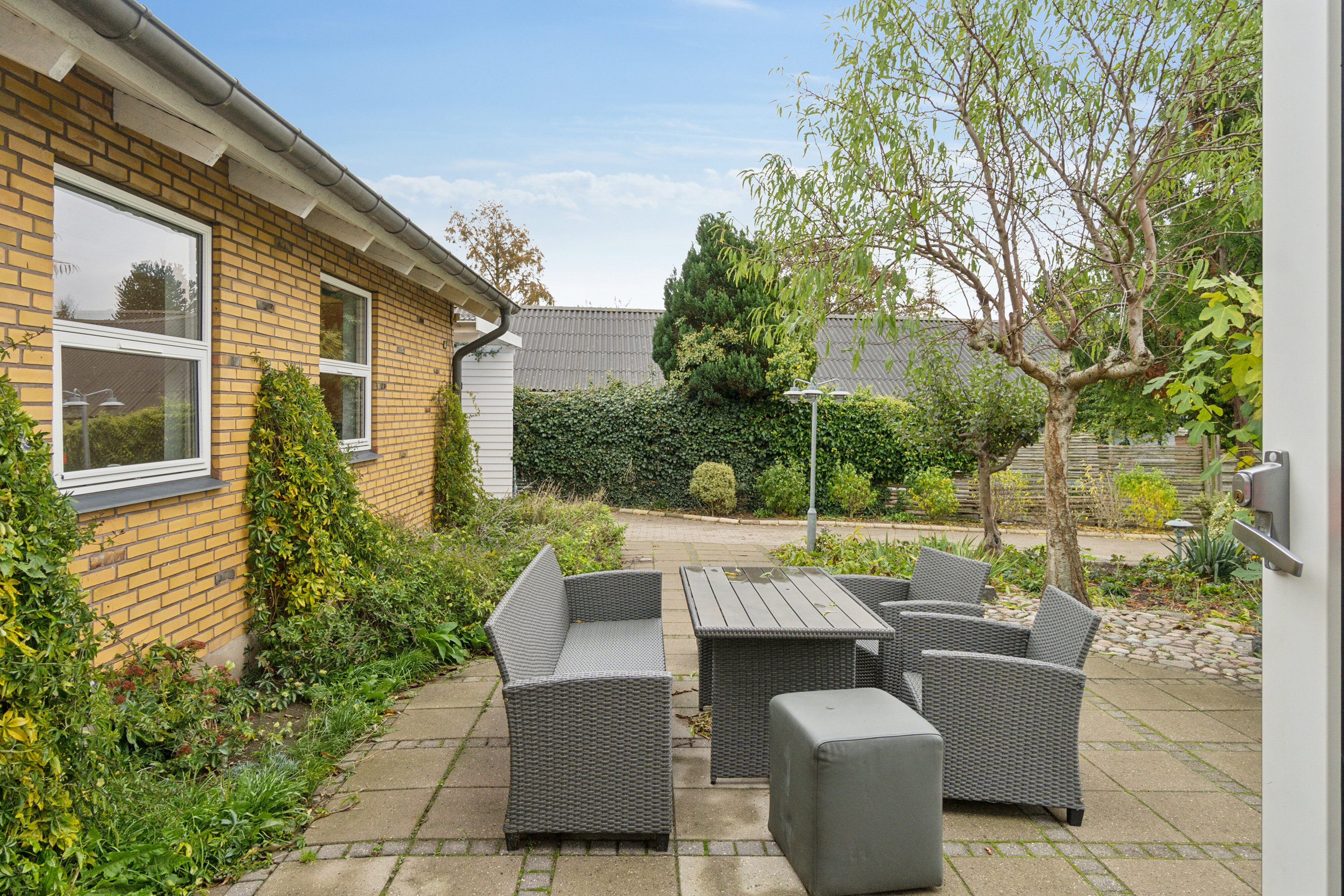 Fremhævet terrasse billede i fuldskærmstilstand. Billede af Væbnervænget 6, 4400 Kalundborg