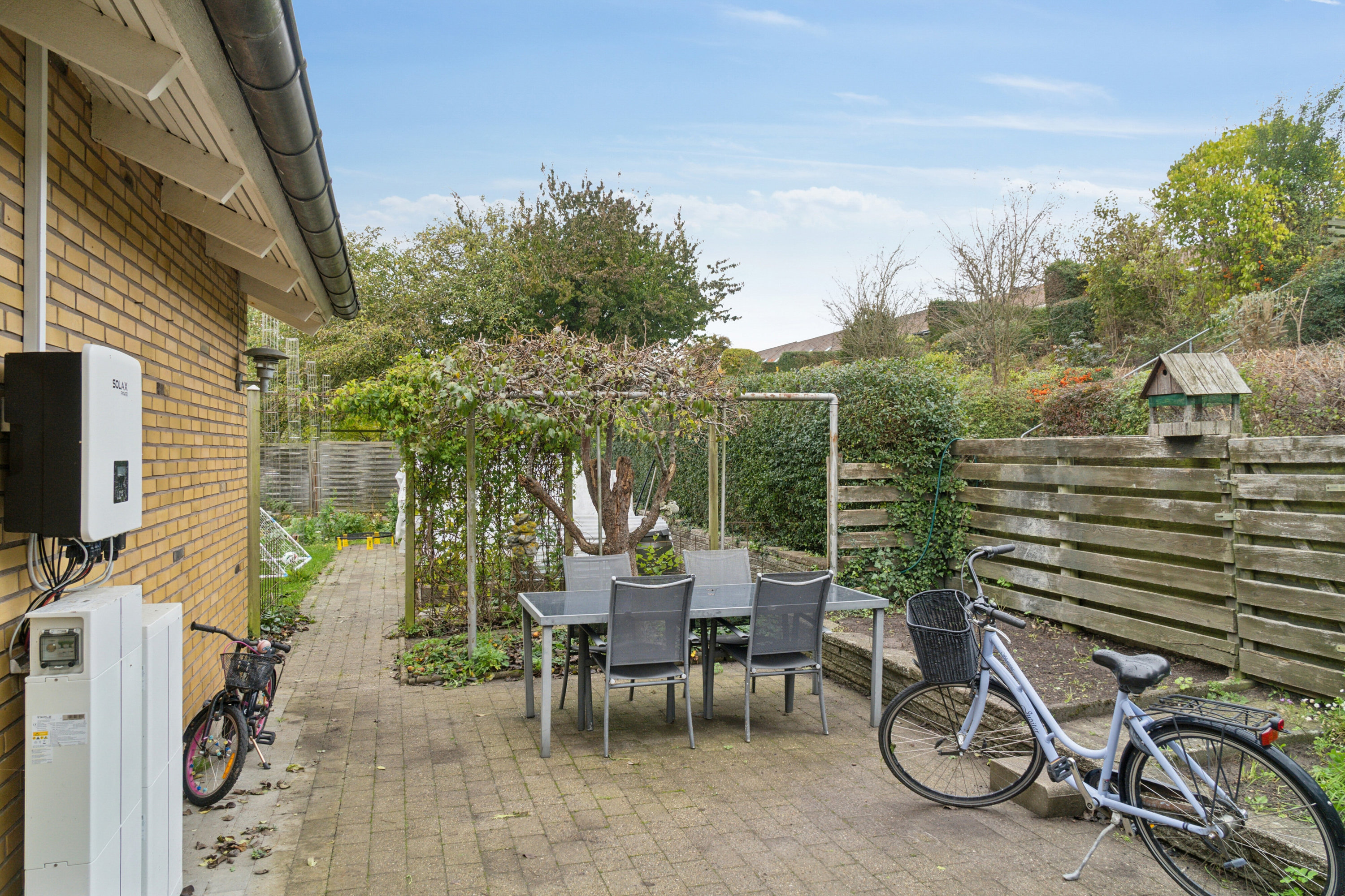 Fremhævet terrasse billede i fuldskærmstilstand. Billede af Væbnervænget 6, 4400 Kalundborg