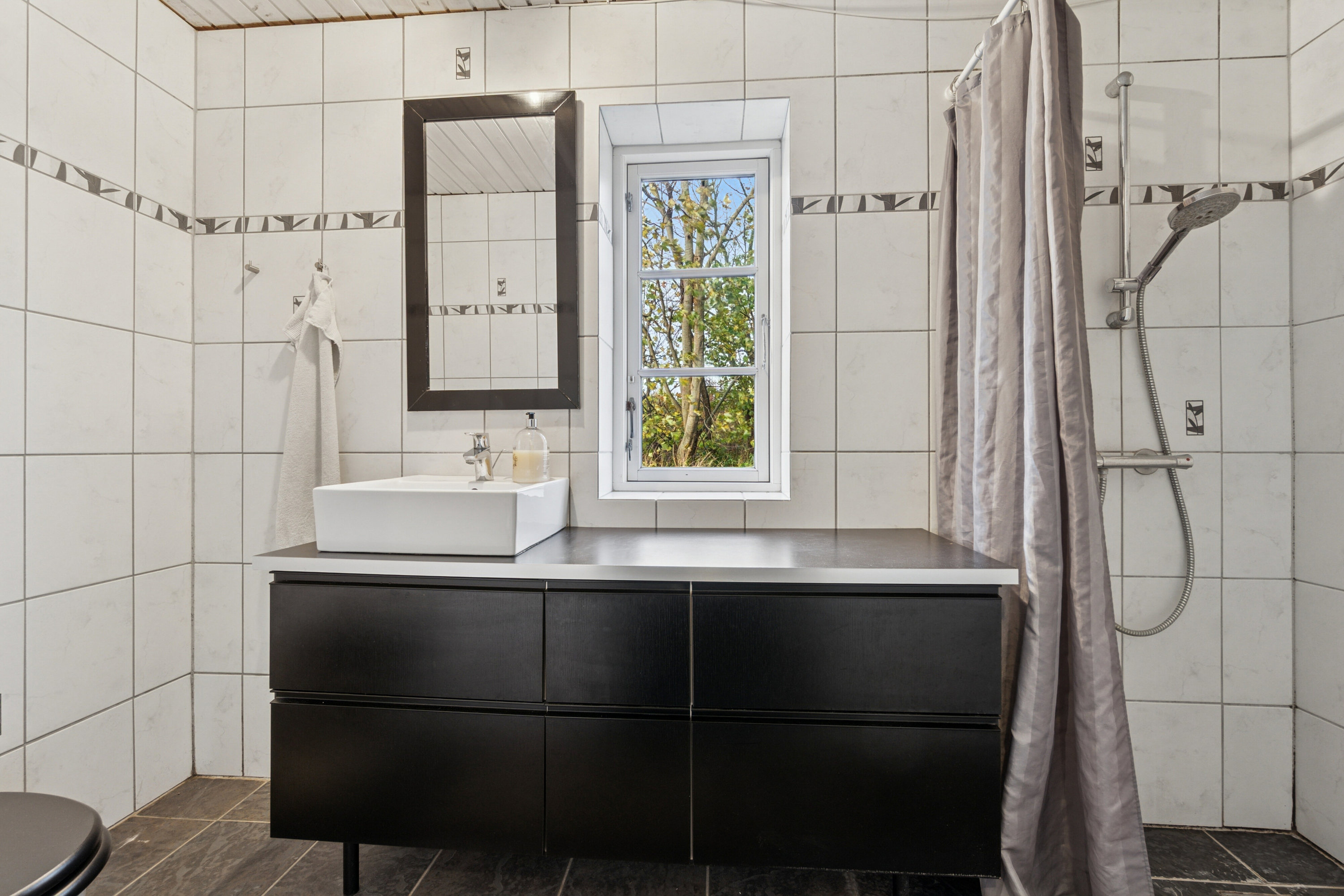 Fremhævet badeværelse billede i fuldskærmstilstand. Billede af Dalgårdvej 16, 7755 Bedsted Thy