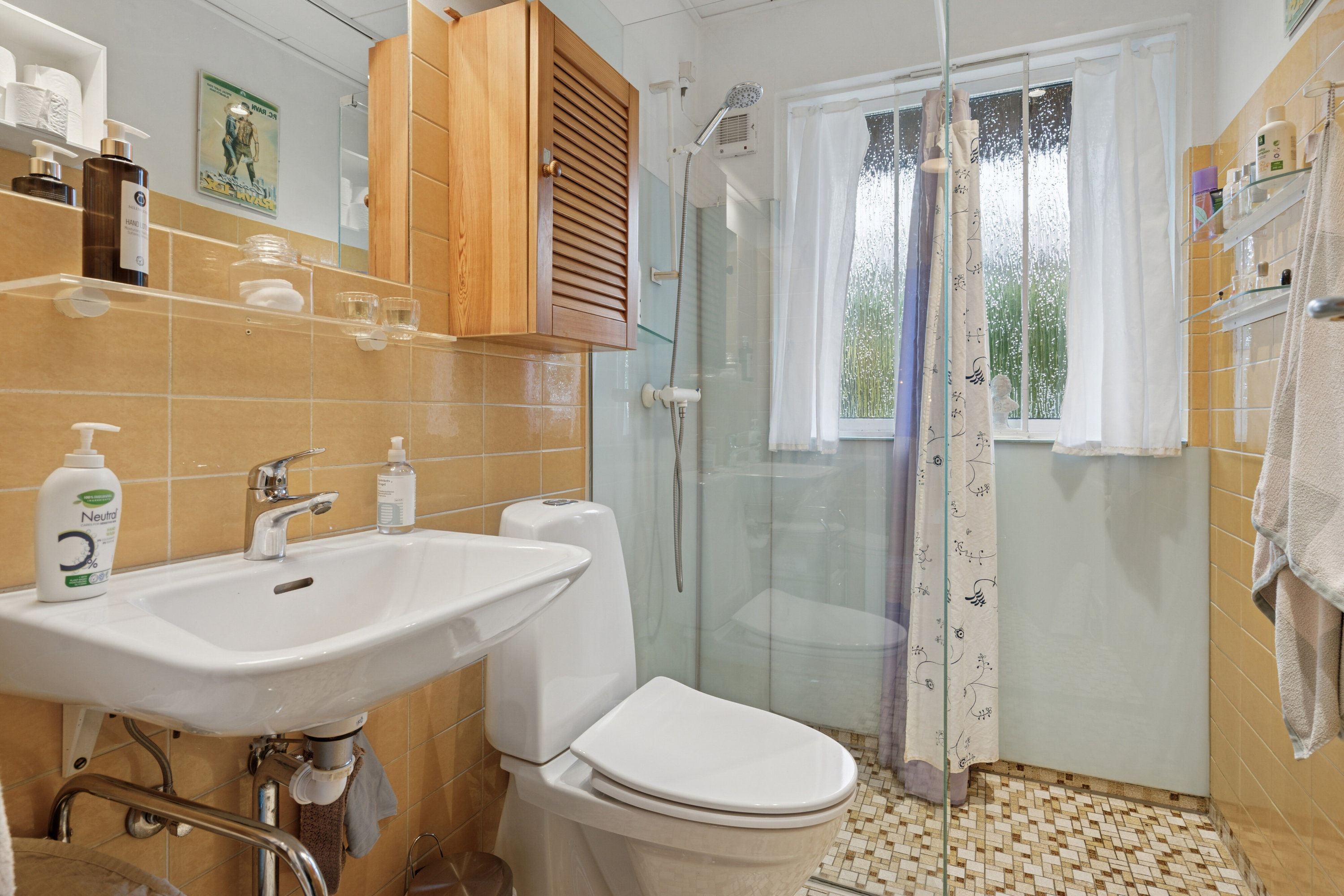 Fremhævet badeværelse billede i fuldskærmstilstand. Billede af Skomagerkrogen 18, Himmelev, 4000 Roskilde