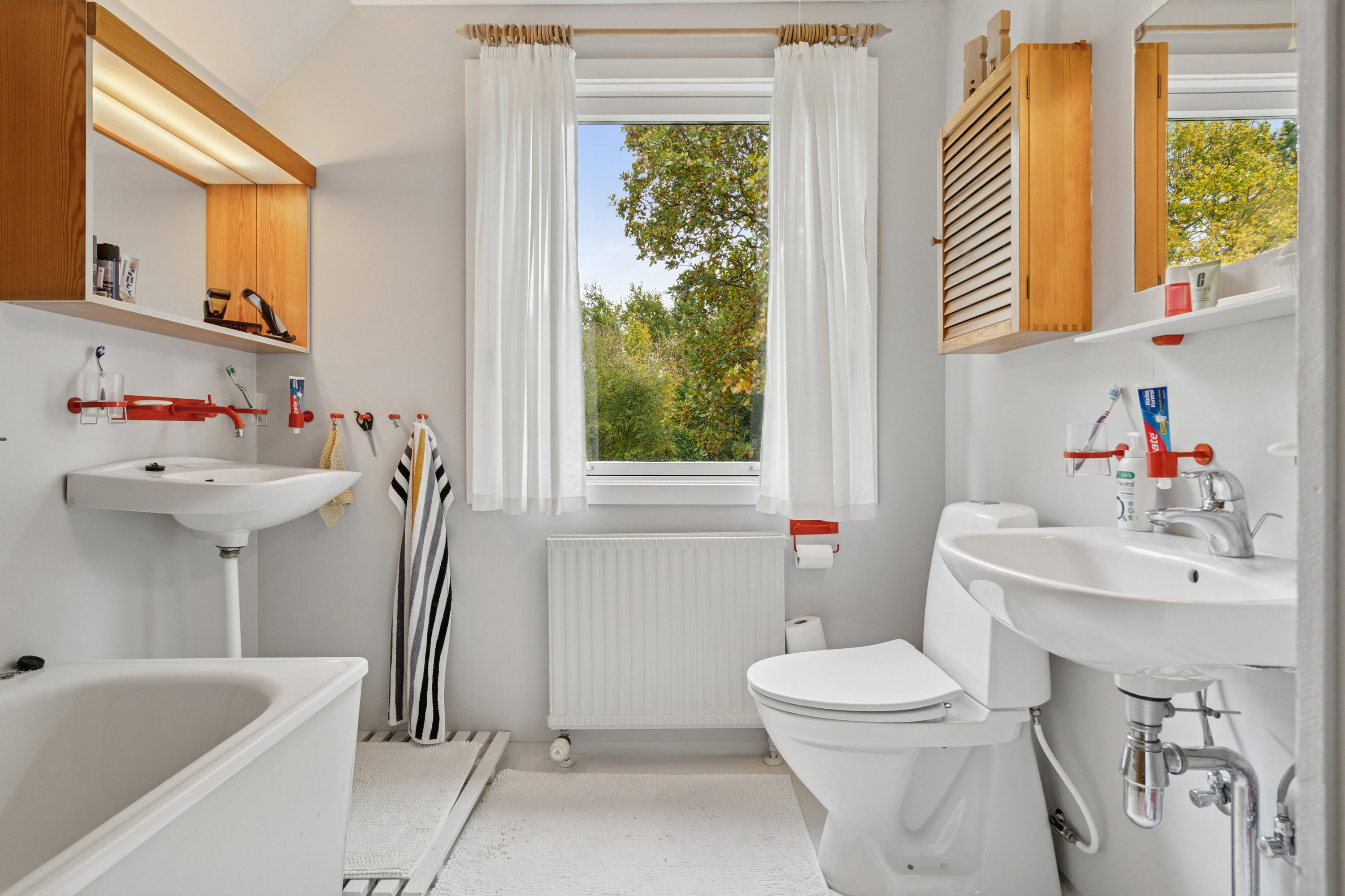 Fremhævet badeværelse billede i fuldskærmstilstand. Billede af Skomagerkrogen 18, Himmelev, 4000 Roskilde