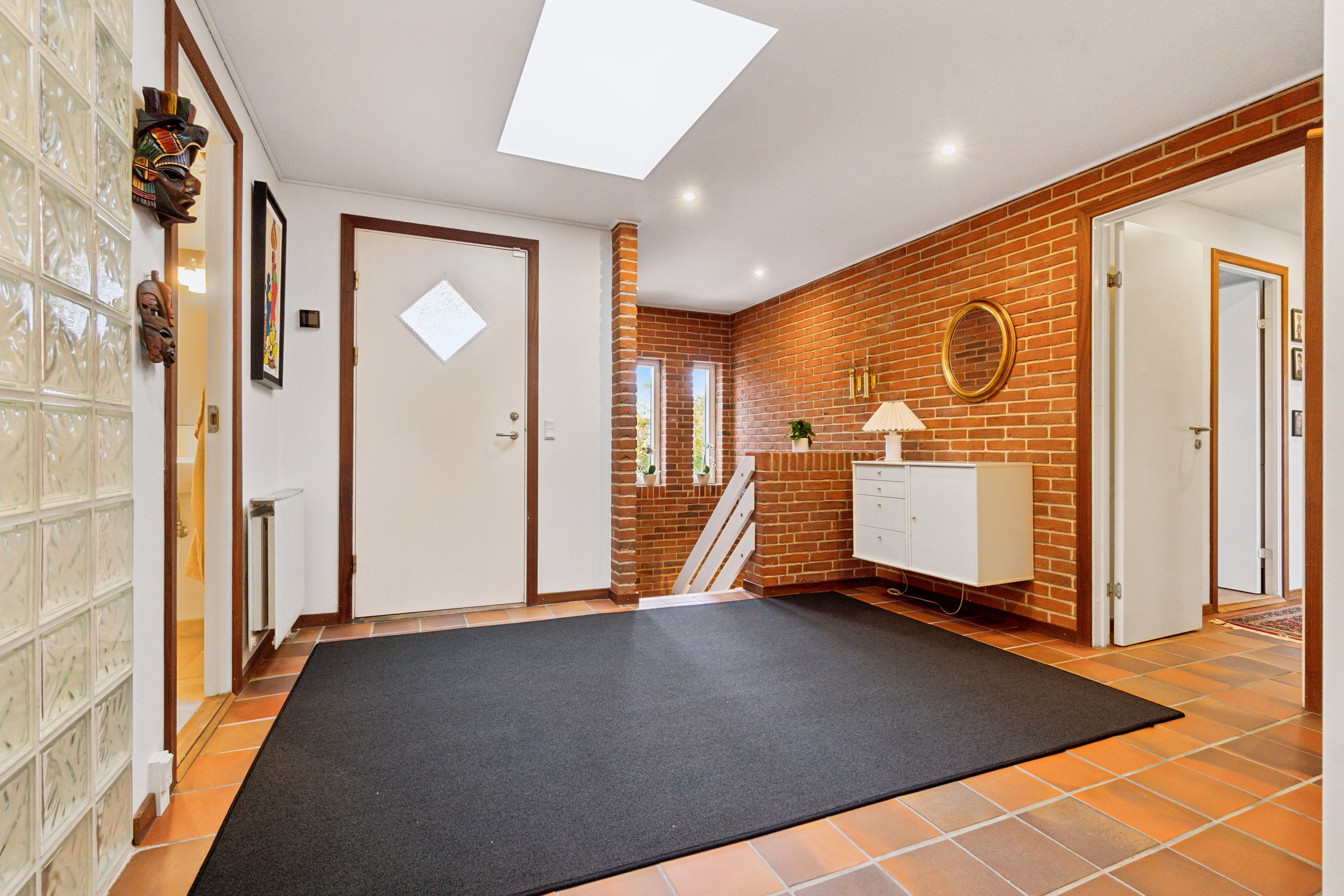 Fremhævet entré billede i fuldskærmstilstand. Billede af Rytterbakken 3, 3650 Ølstykke