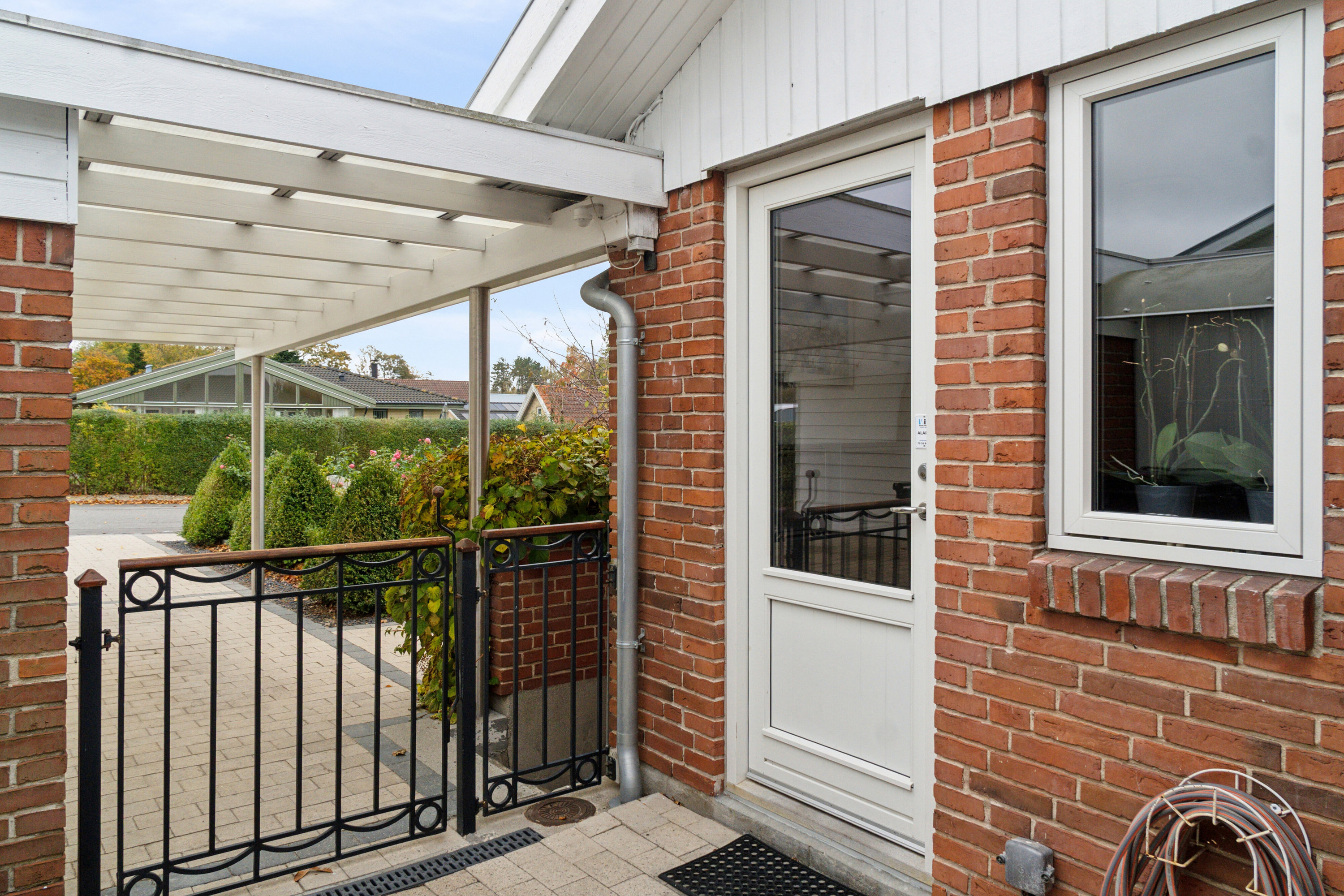 Fremhævet entré billede i fuldskærmstilstand. Billede af Rytterbakken 3, 3650 Ølstykke