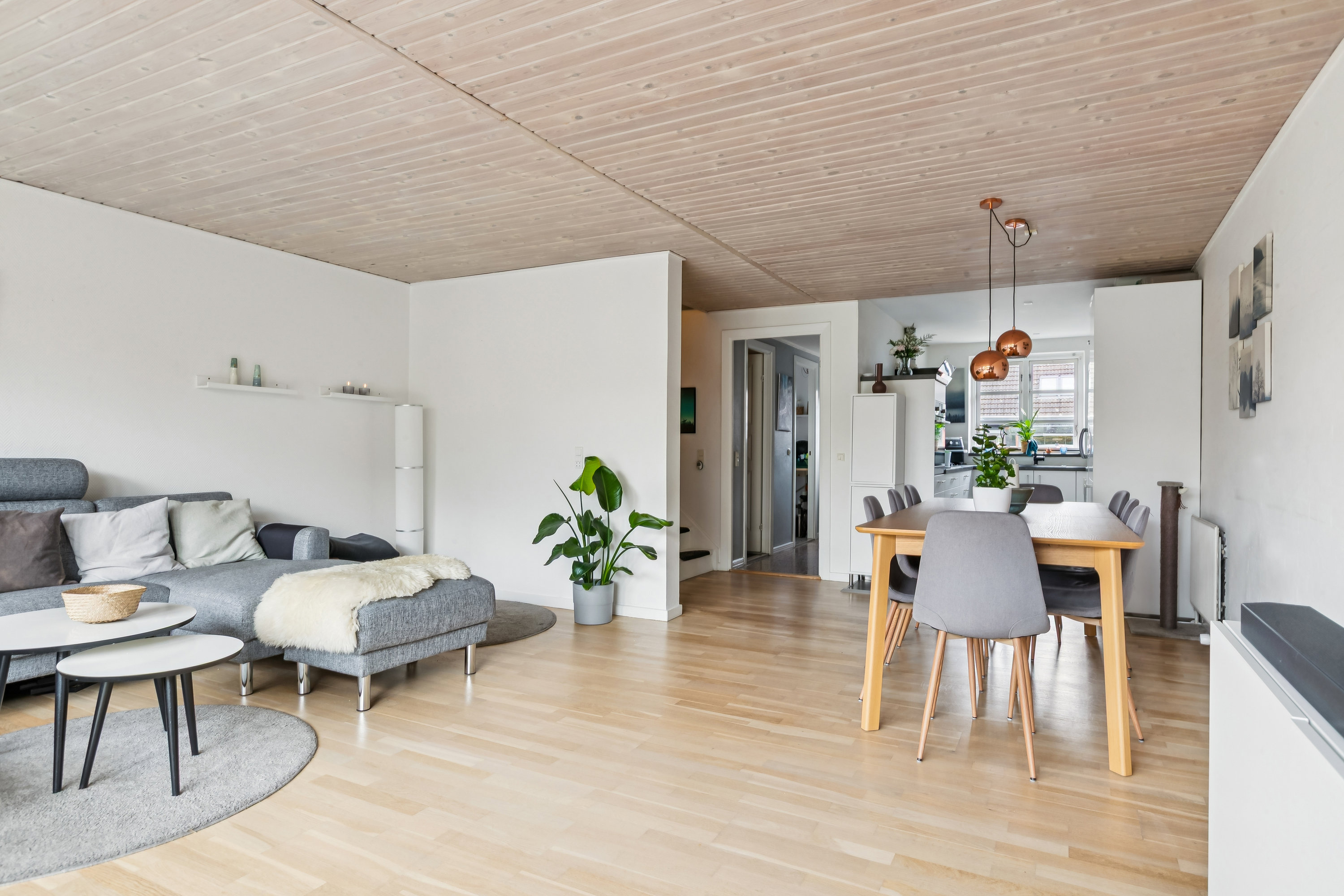 Fremhævet stue billede i fuldskærmstilstand. Billede af Stærebo 15, 2665 Vallensbæk Strand