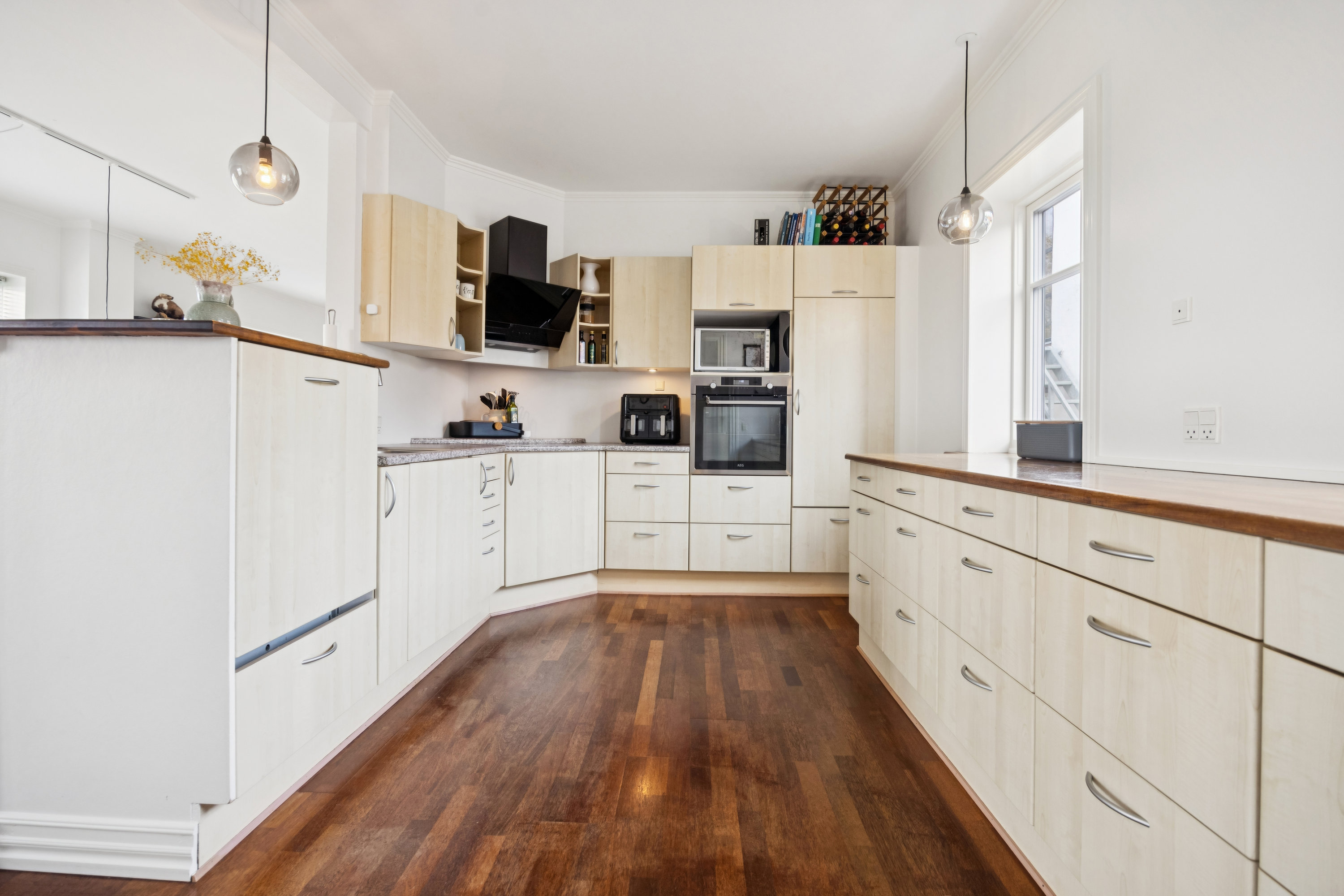 Fremhævet køkken billede i fuldskærmstilstand. Billede af Sønderskovvej 170, 9370 Hals