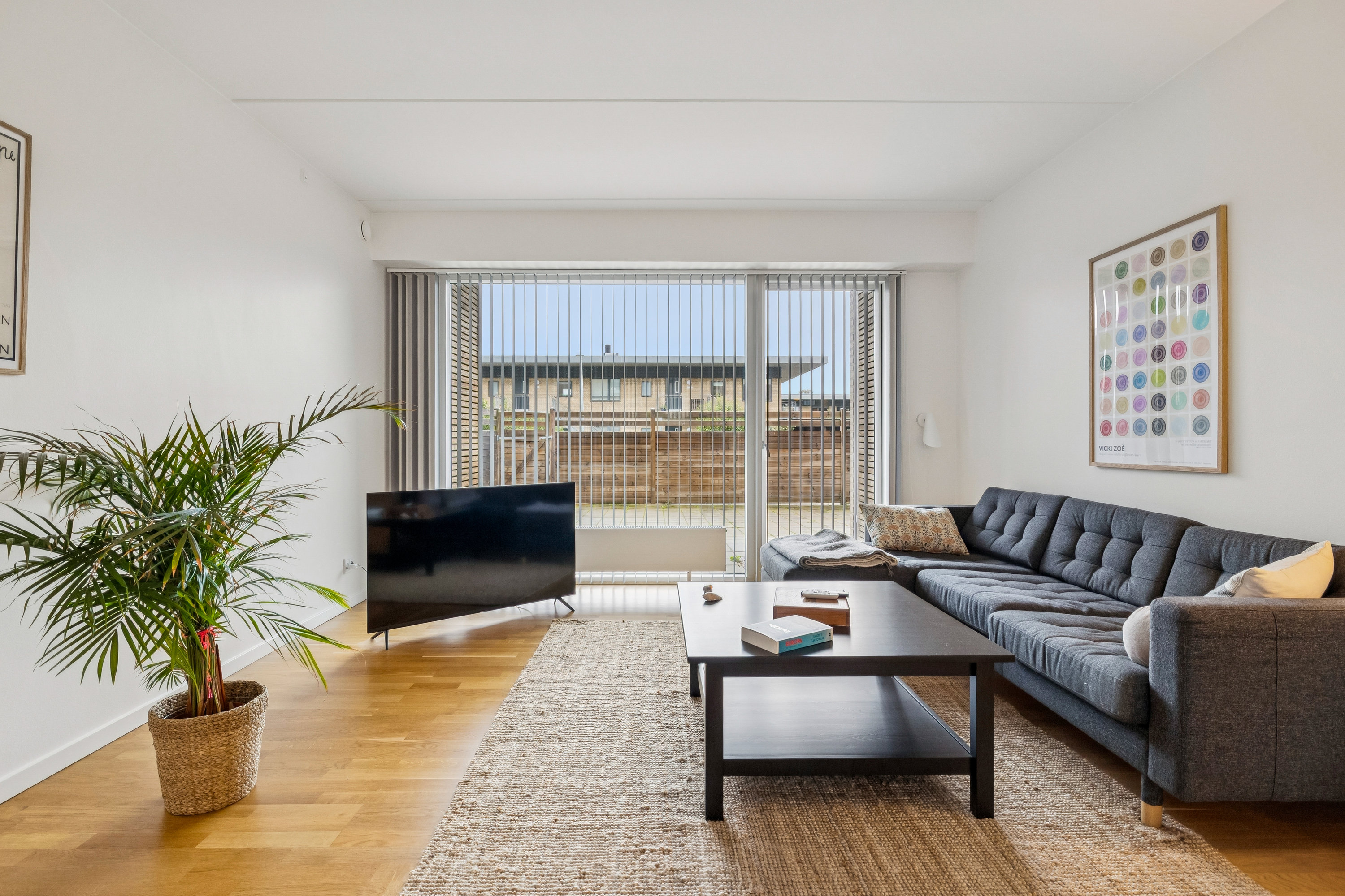 Fremhævet stue billede i fuldskærmstilstand. Billede af Ovenvande 5, st.. th., 8660 Skanderborg