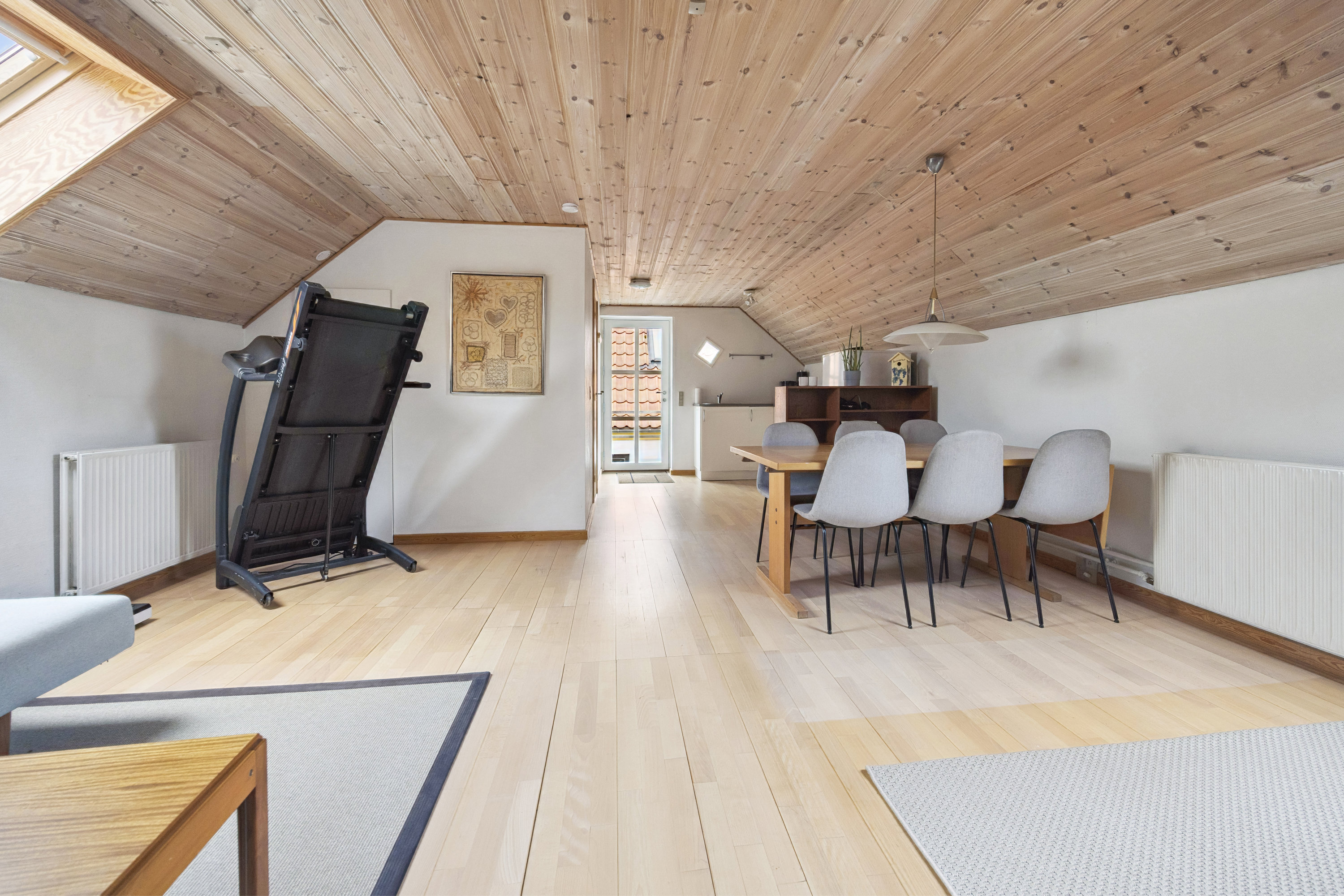 Fremhævet stue billede i fuldskærmstilstand. Billede af Sønderskovvej 170, 9370 Hals