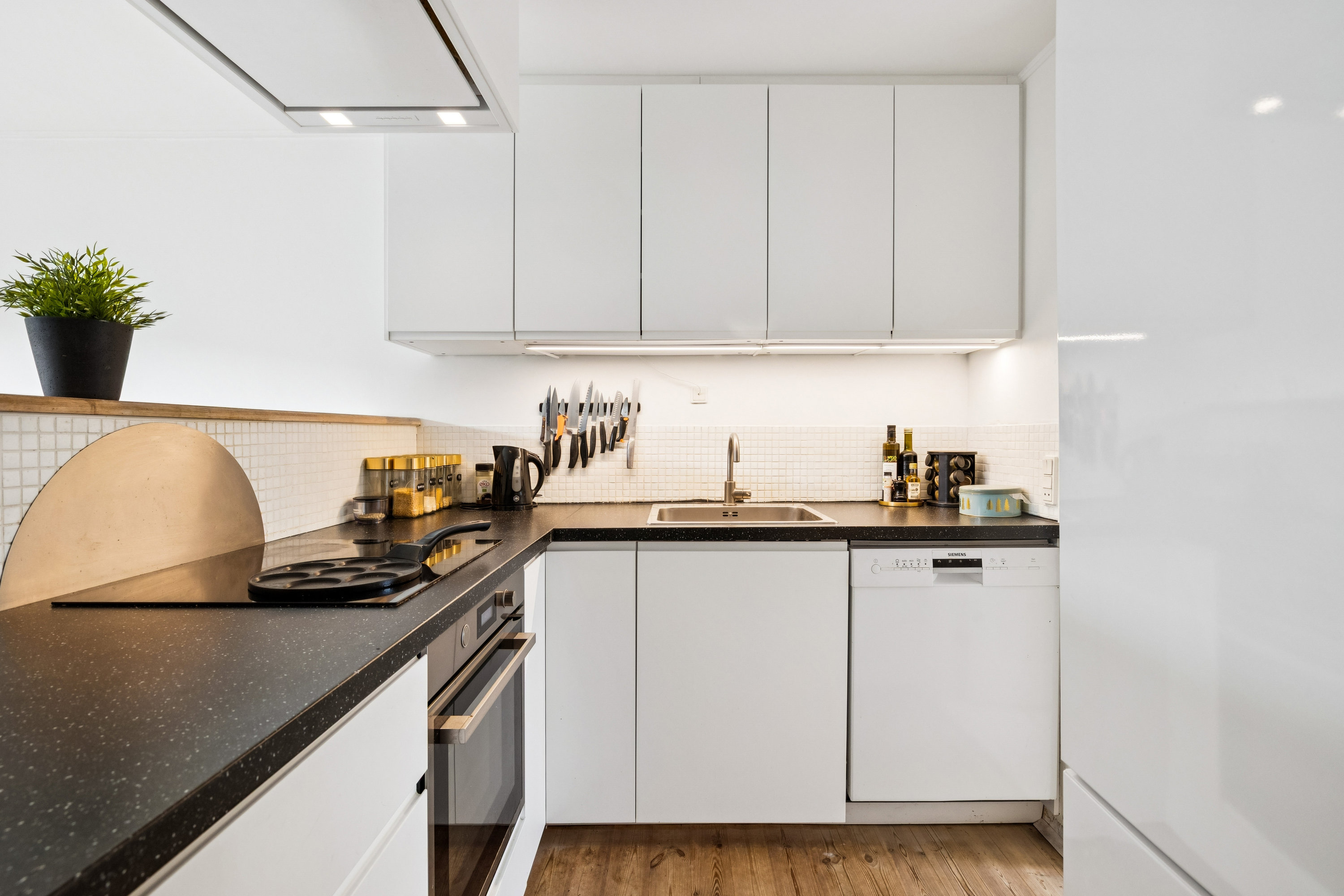 Fremhævet køkken billede i fuldskærmstilstand. Billede af Vesterparken 57, 8660 Skanderborg