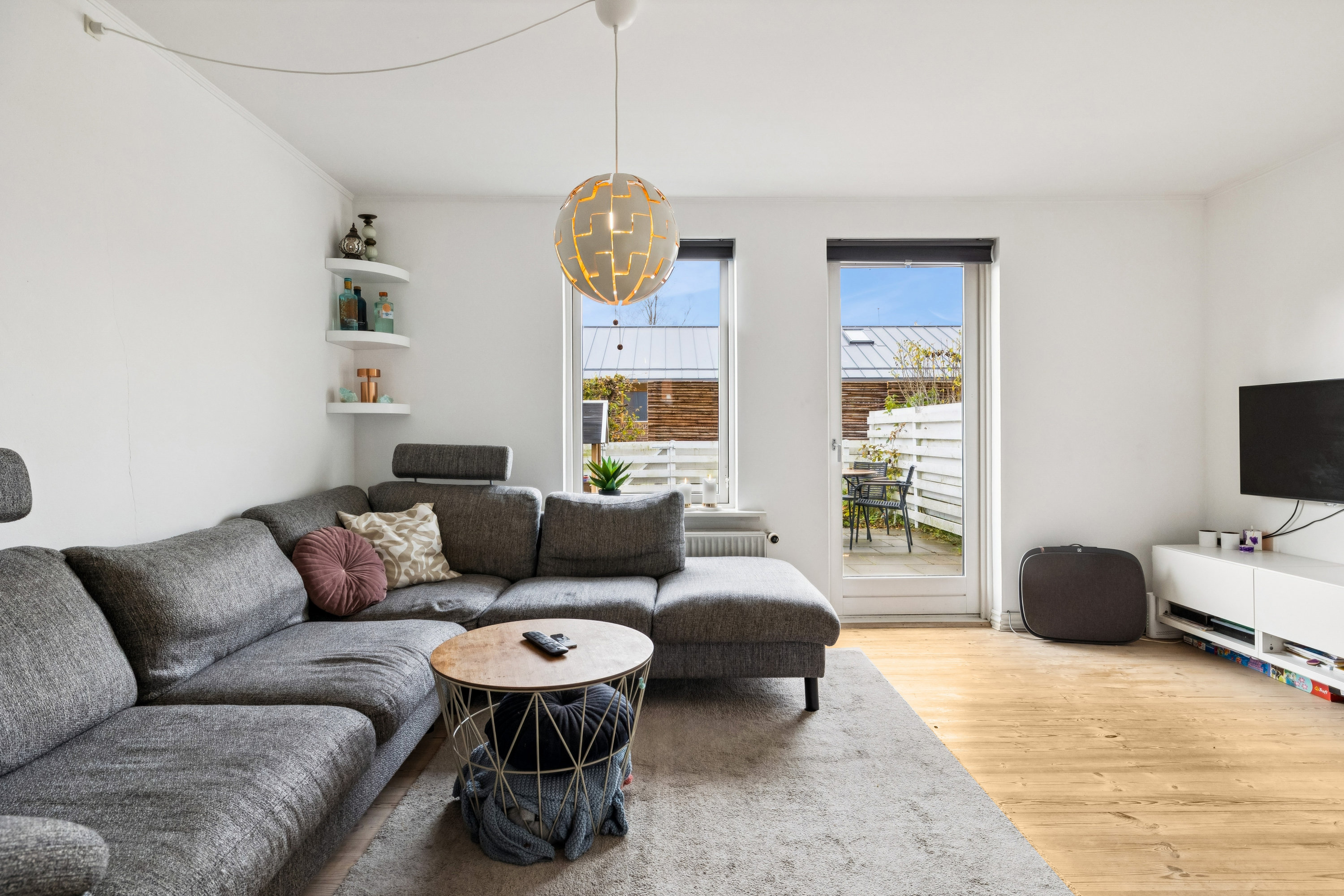 Fremhævet stue billede i fuldskærmstilstand. Billede af Vesterparken 57, 8660 Skanderborg