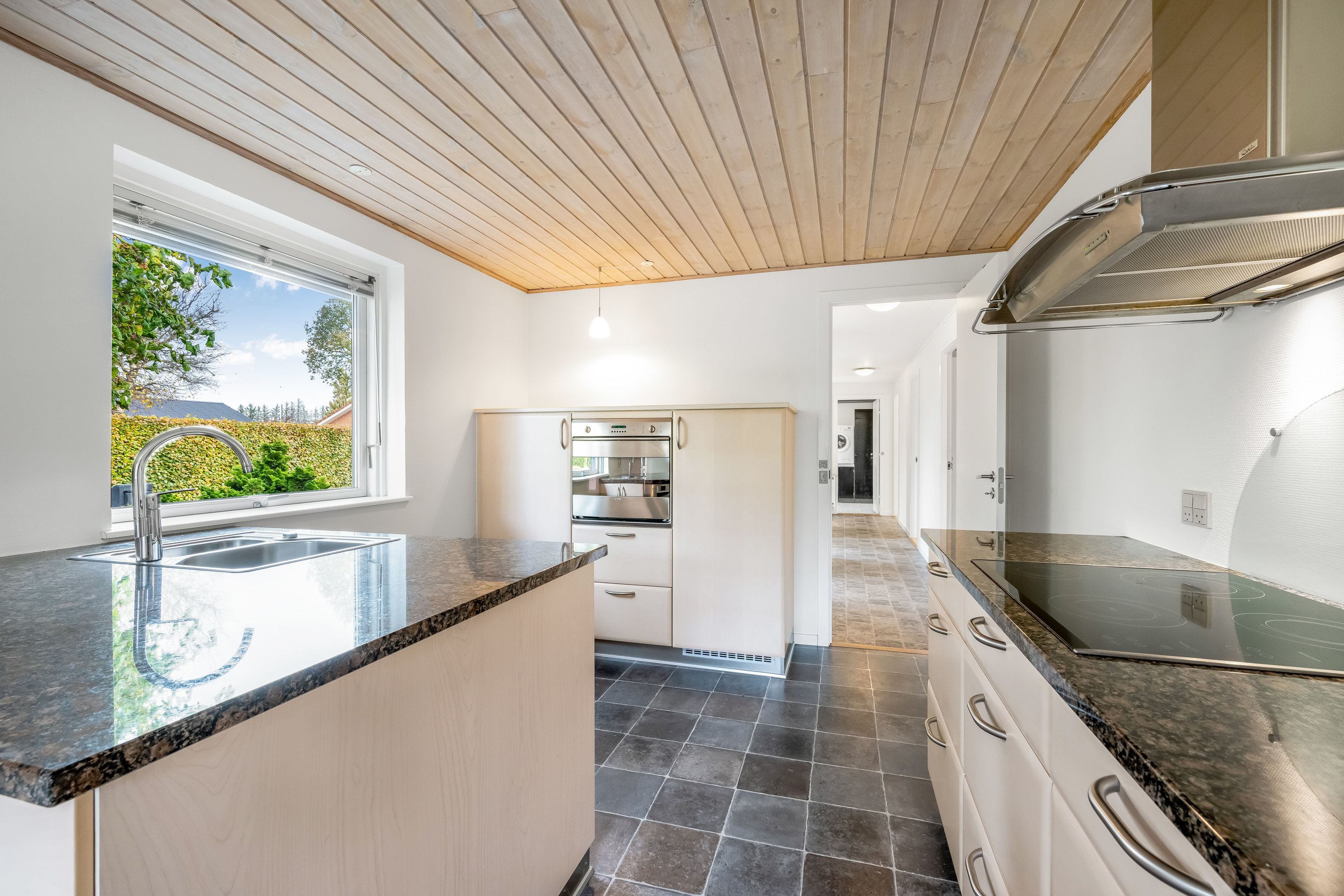 Fremhævet køkken billede i fuldskærmstilstand. Billede af Egernvej 8, Borris, 6900 Skjern