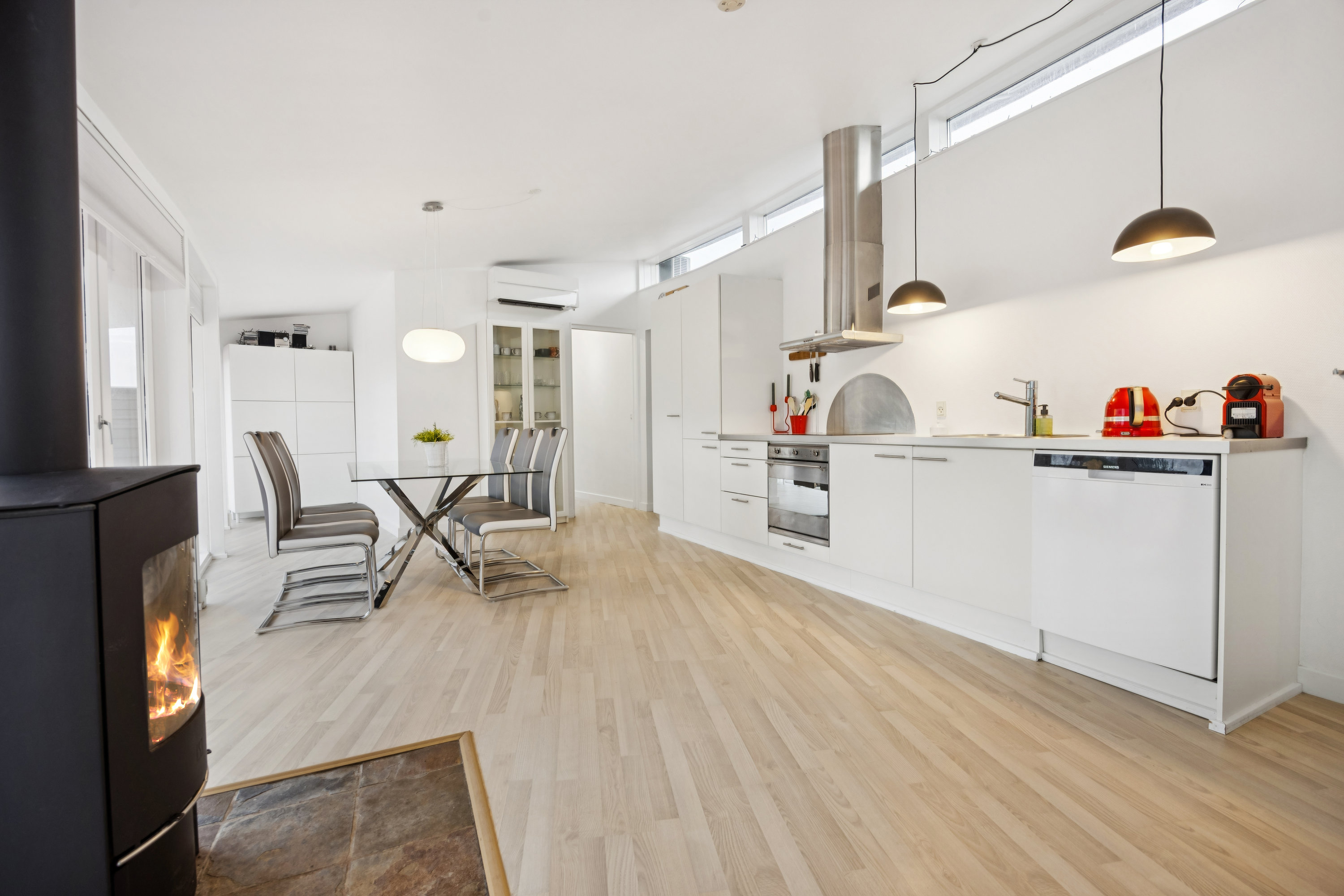 Fremhævet køkken billede i fuldskærmstilstand. Billede af Rødkløvervej 5, Hou, 9370 Hals