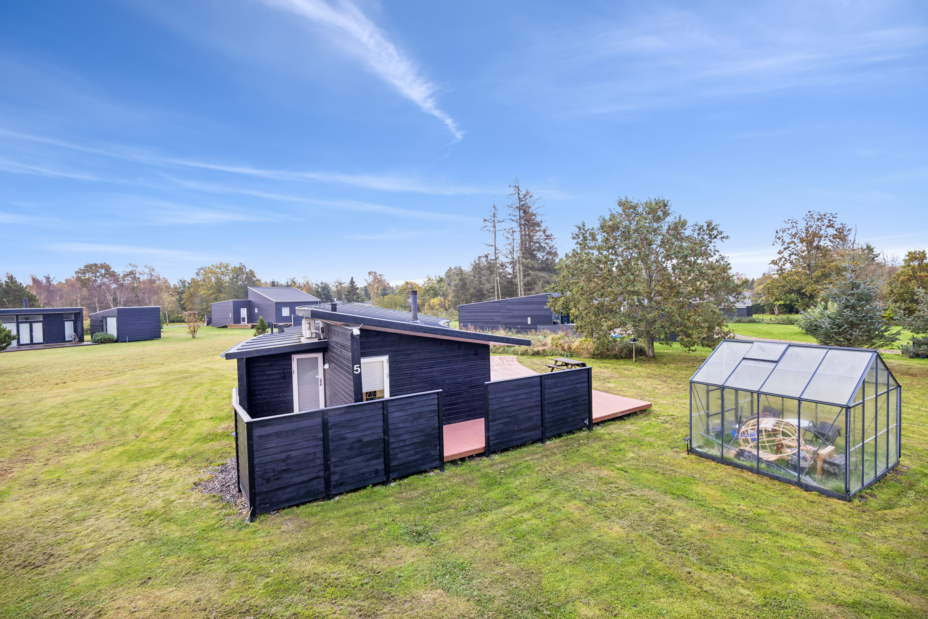 Fremhævet andet billede i fuldskærmstilstand. Billede af Rødkløvervej 5, Hou, 9370 Hals