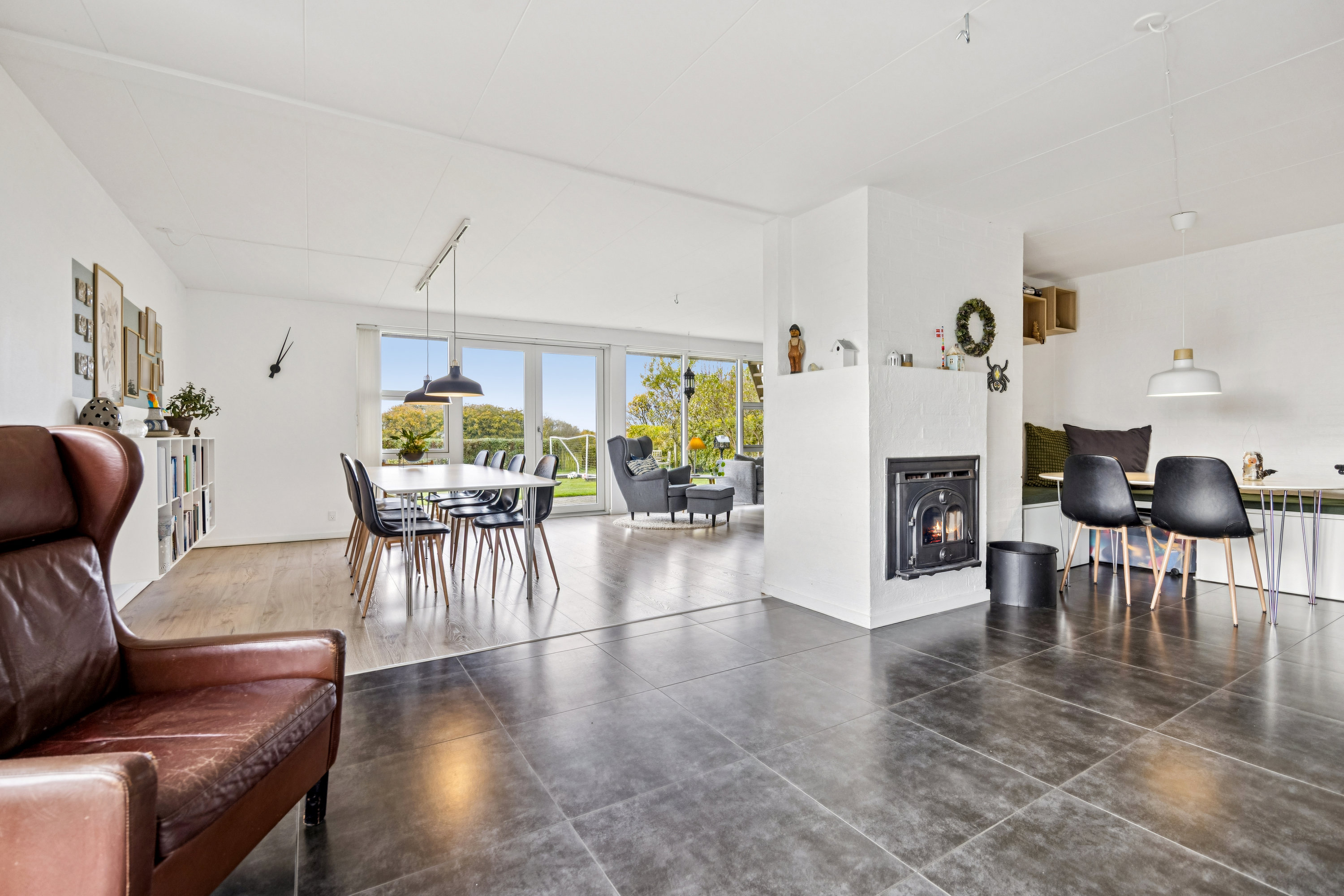 Fremhævet stue billede i fuldskærmstilstand. Billede af Diget 7, 9460 Brovst